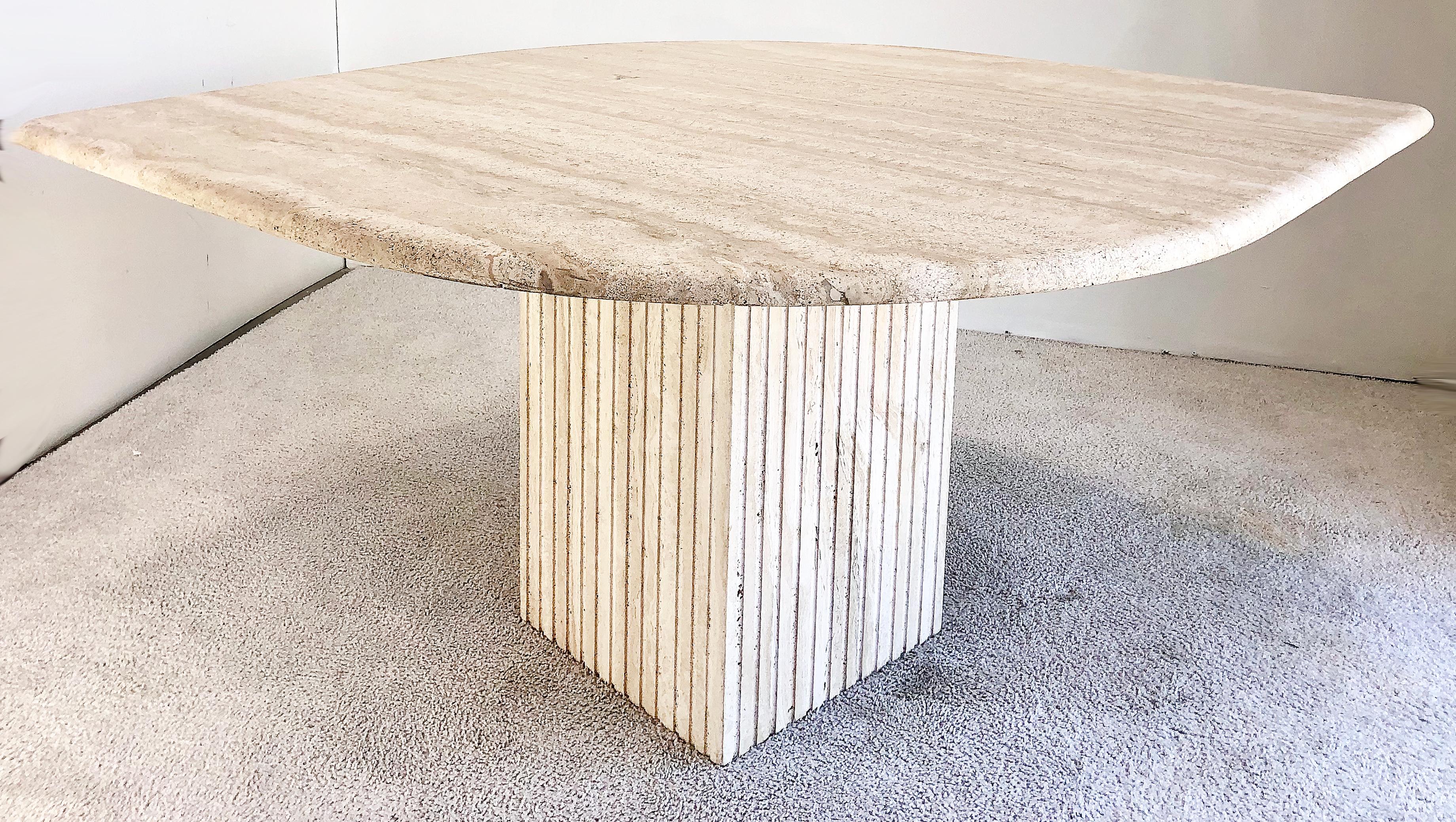 Vintage Sculptural Brutalist Travertine Dining Table, Italy In Good Condition In Miami, FL