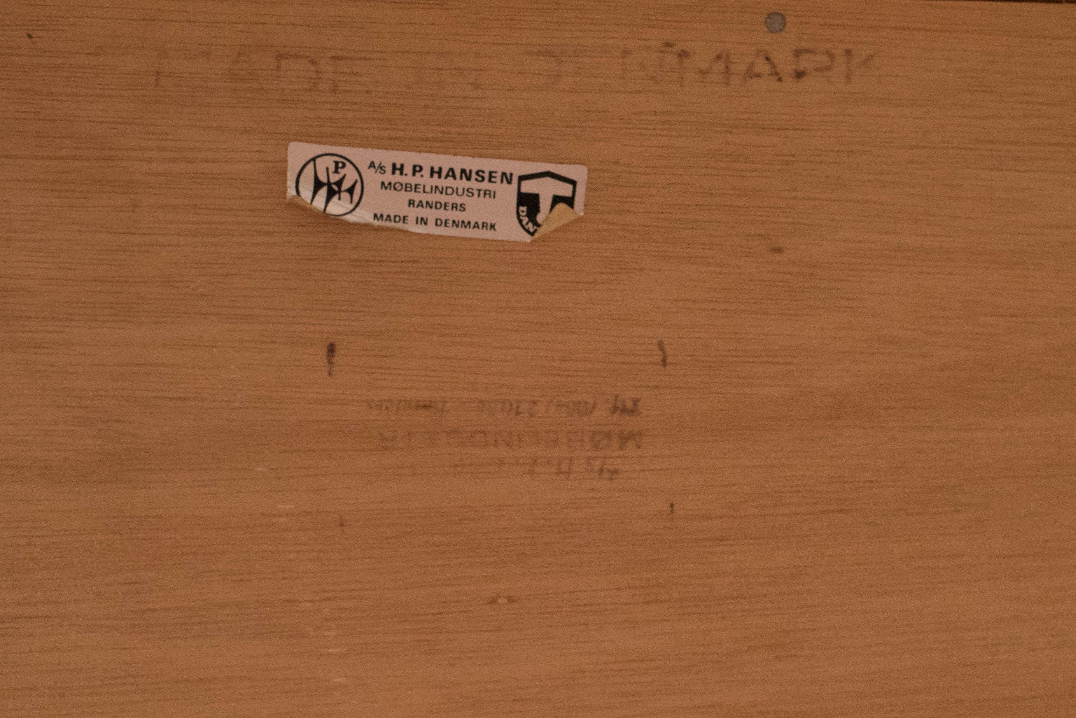 H. H. danese scultorea d'epoca in teak. Credenza Hansen in vendita 5