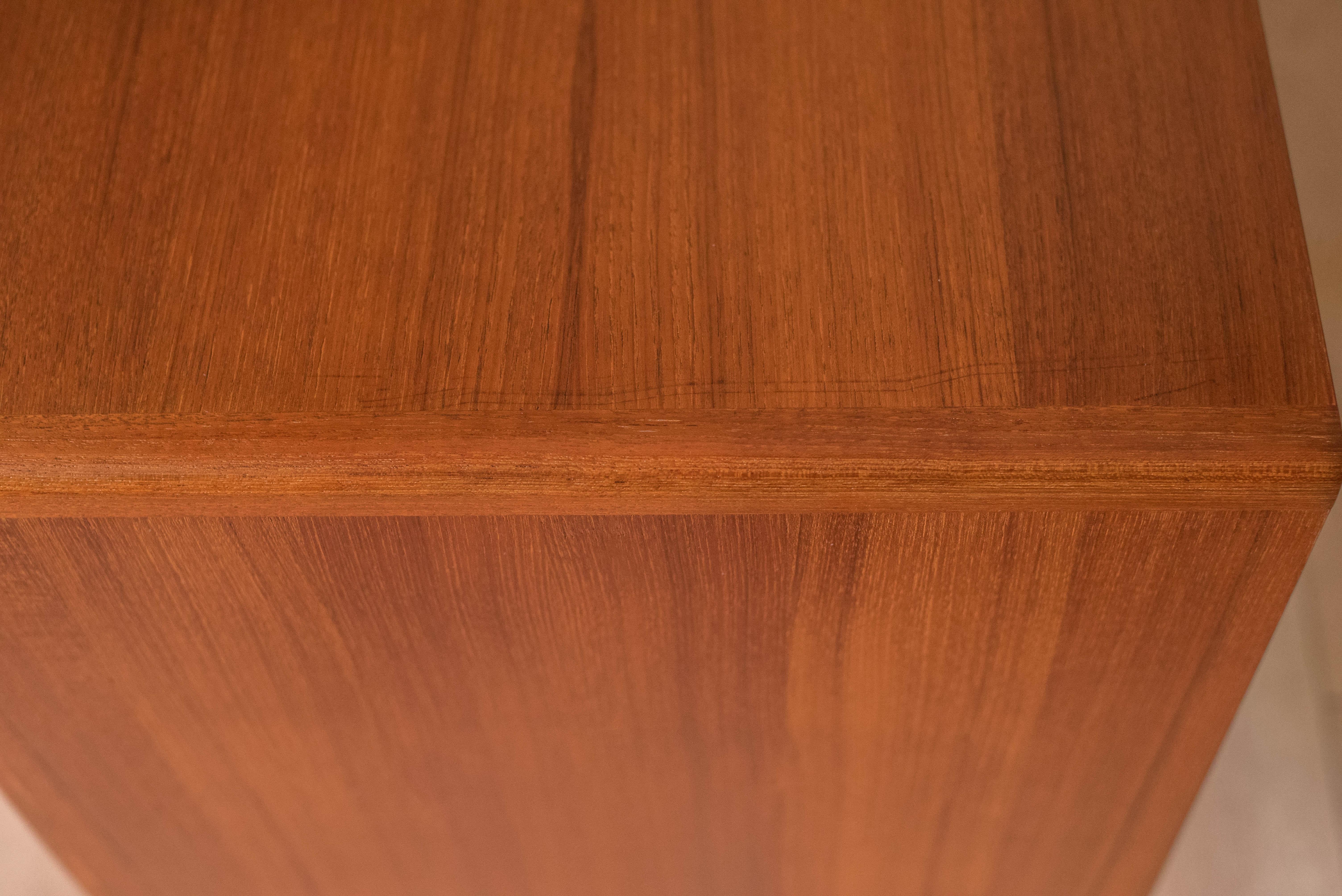 H. H. danese scultorea d'epoca in teak. Credenza Hansen in vendita 9