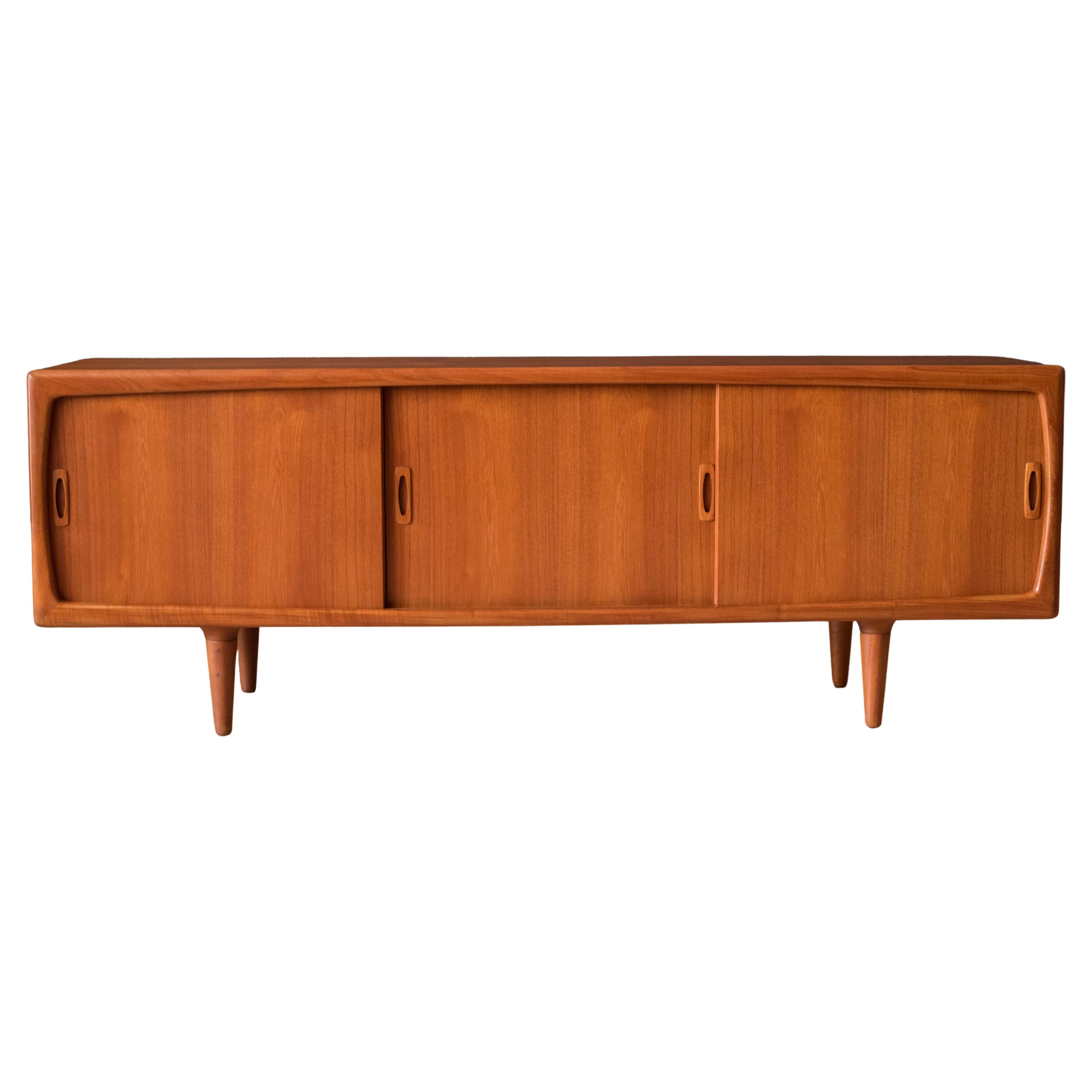 Vintage Skulptur Dänisch Teak H.P. Hansen Sideboard-Anrichte
