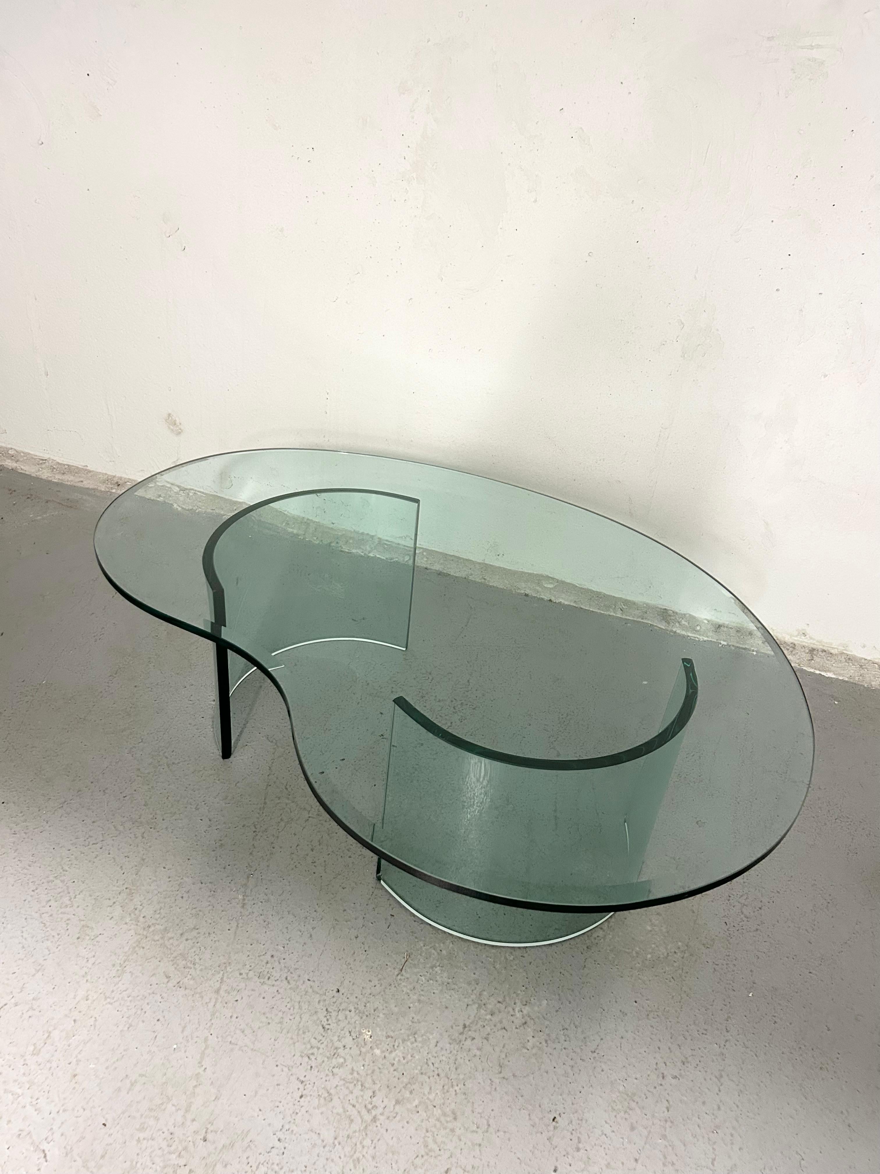 Vintage Sculptural Glass Coffee Table In Good Condition In Brooklyn, NY