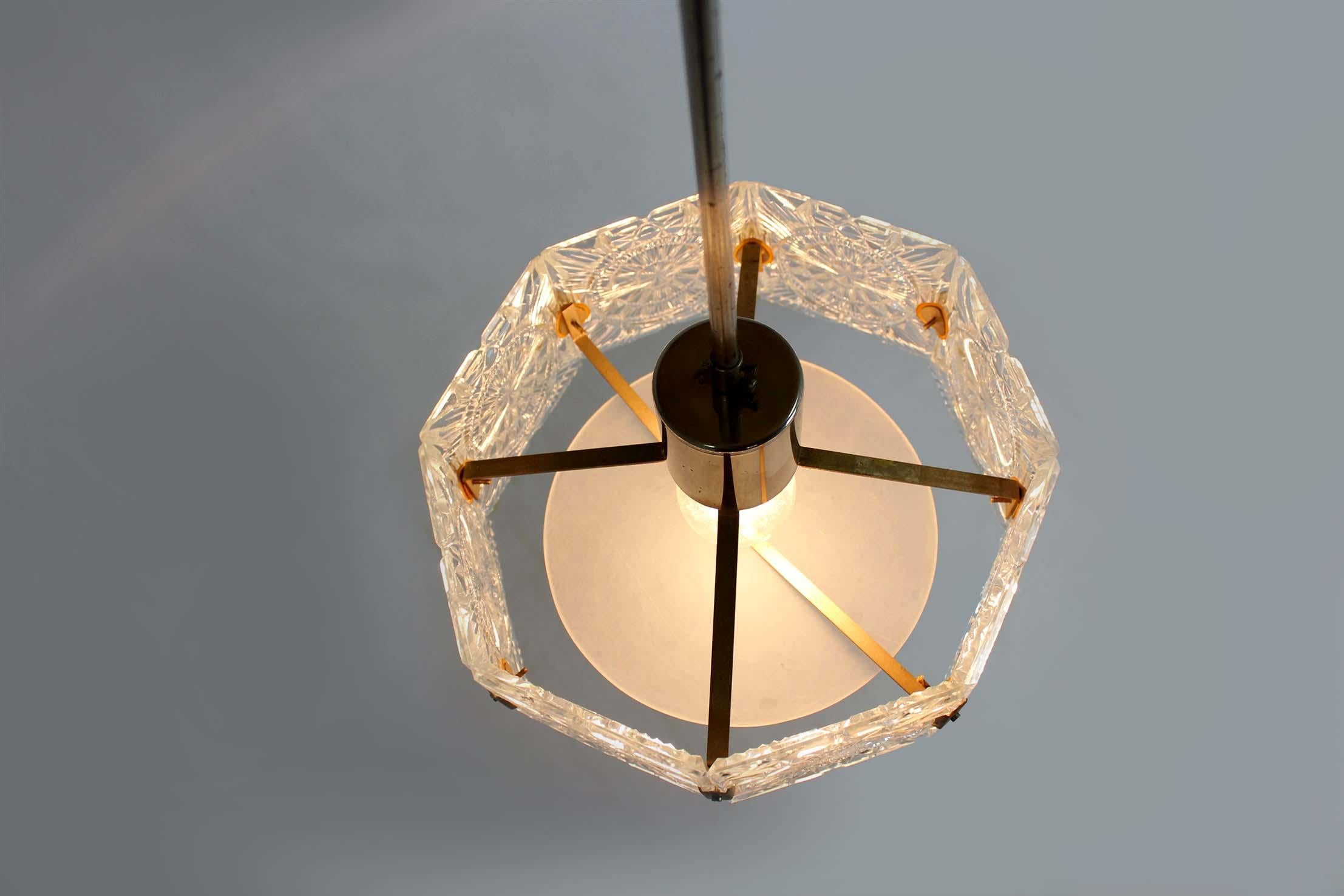Lampe suspendue sculpturale en verre vintage par Kamenický Šenov, 1970 en vente 11