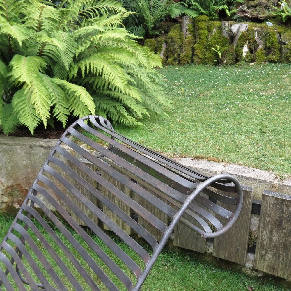 Vintage Sculptural Metal Garden Sun Lounger 6