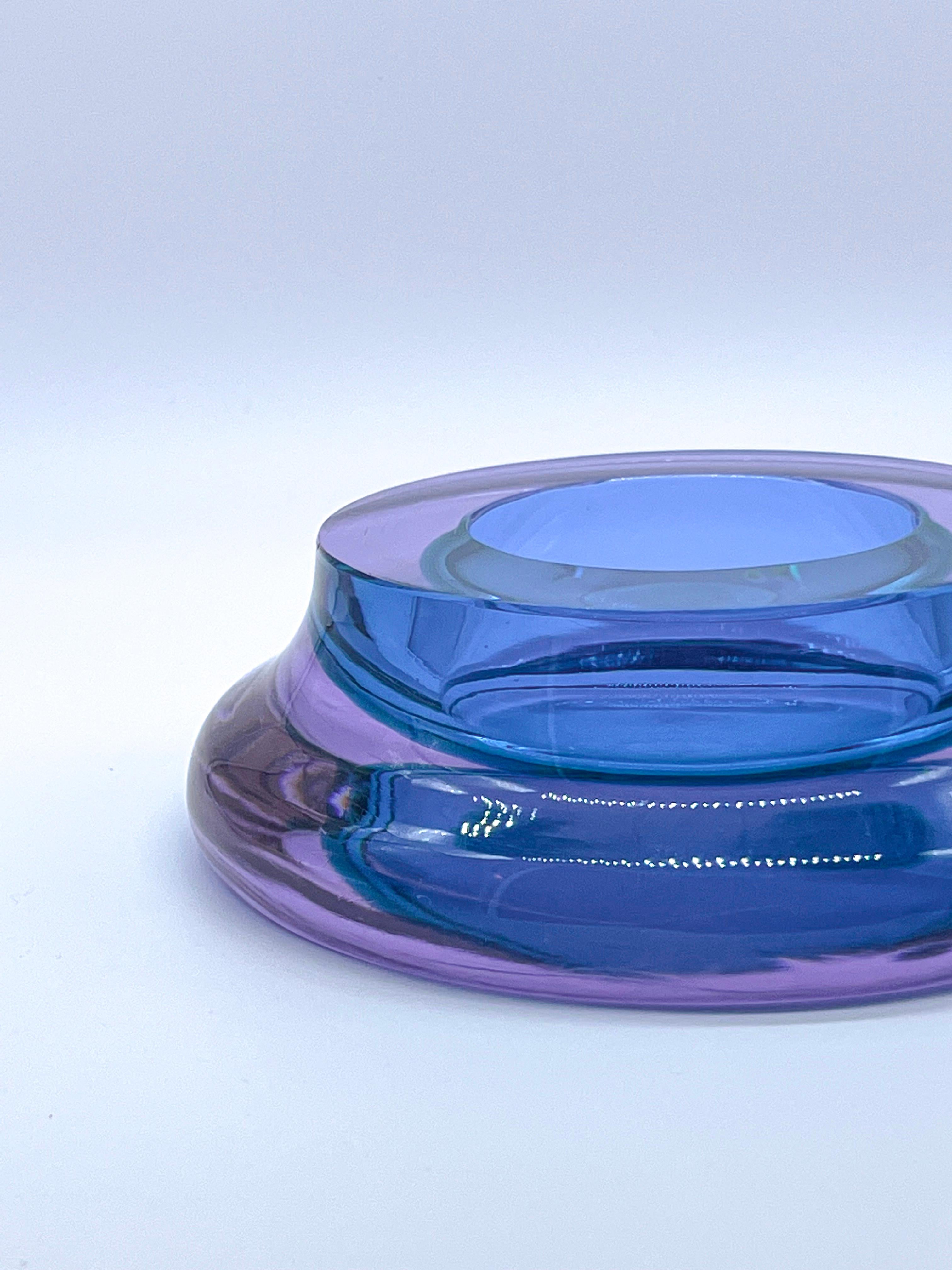 Mid-Century Modern Vintage sculptural valet tray in thick Sommerso Murano glass, blue and violet For Sale