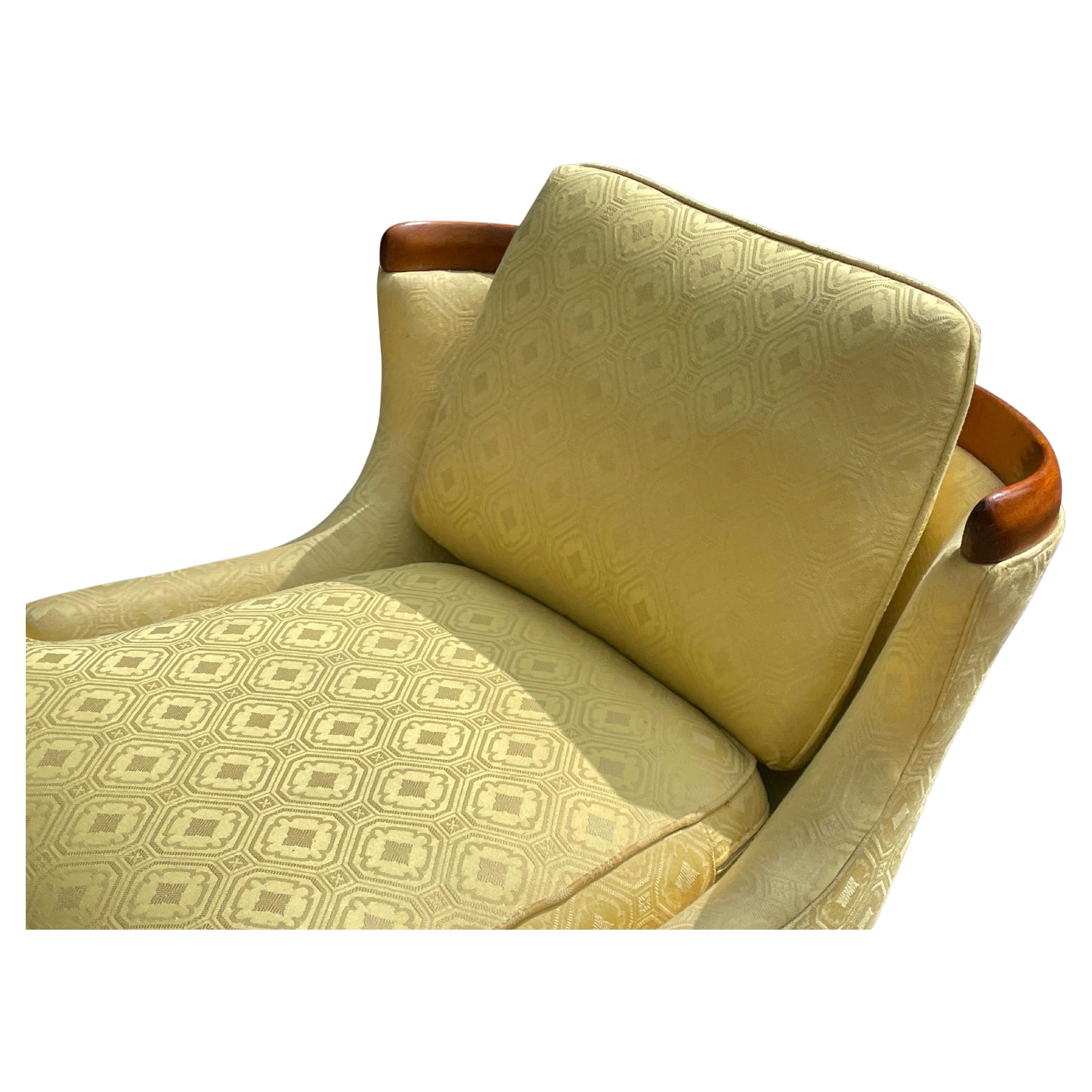 Vintage Sculptural Walnut Lounge Chair by Erwin Lambeth for Tomlinson In Good Condition In Los Angeles, CA