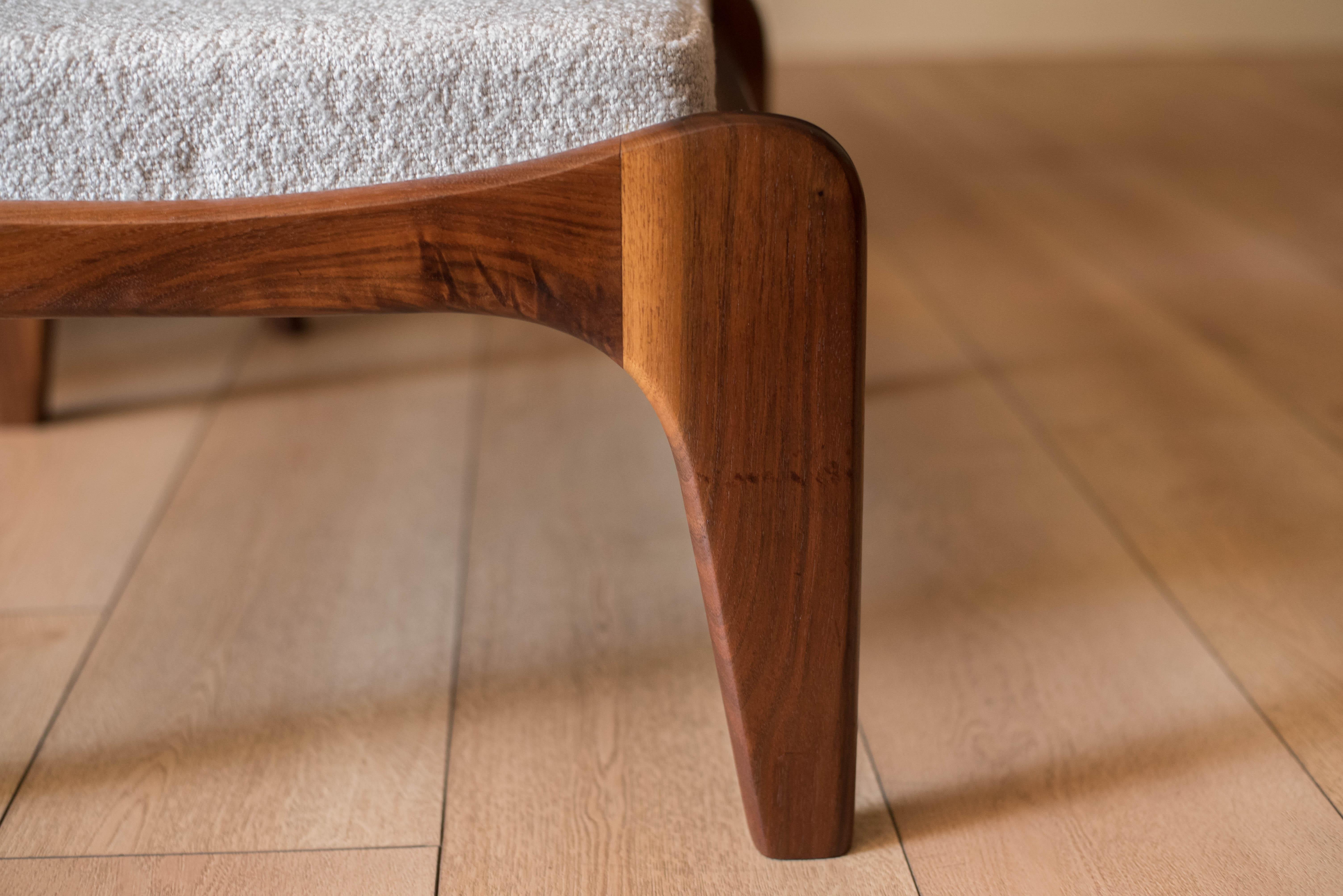Vintage Sculptural Walnut Wingback Lounge Chair and Ottoman by Adrian Pearsall en vente 4