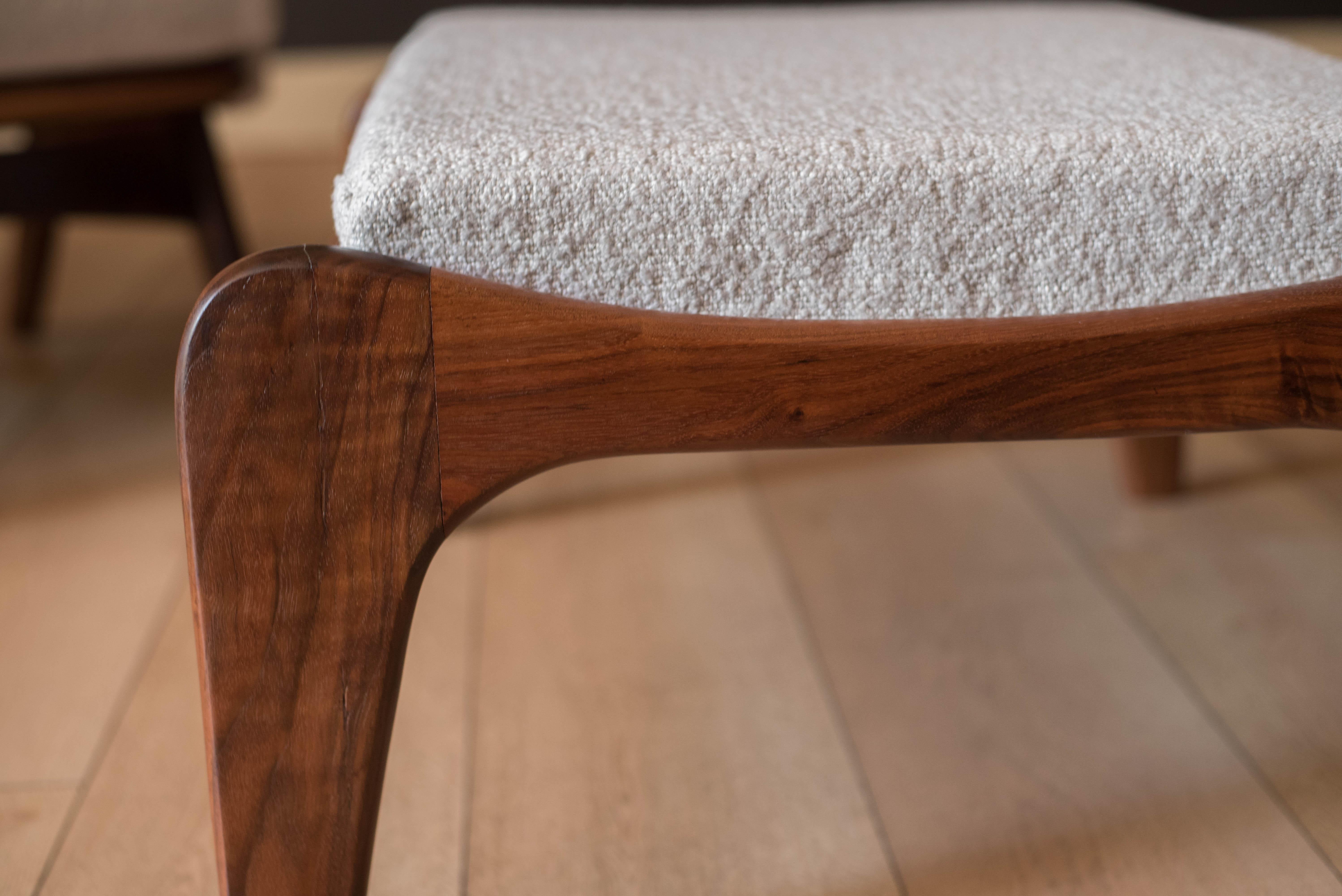 Vintage Sculptural Walnut Wingback Lounge Chair and Ottoman by Adrian Pearsall en vente 6