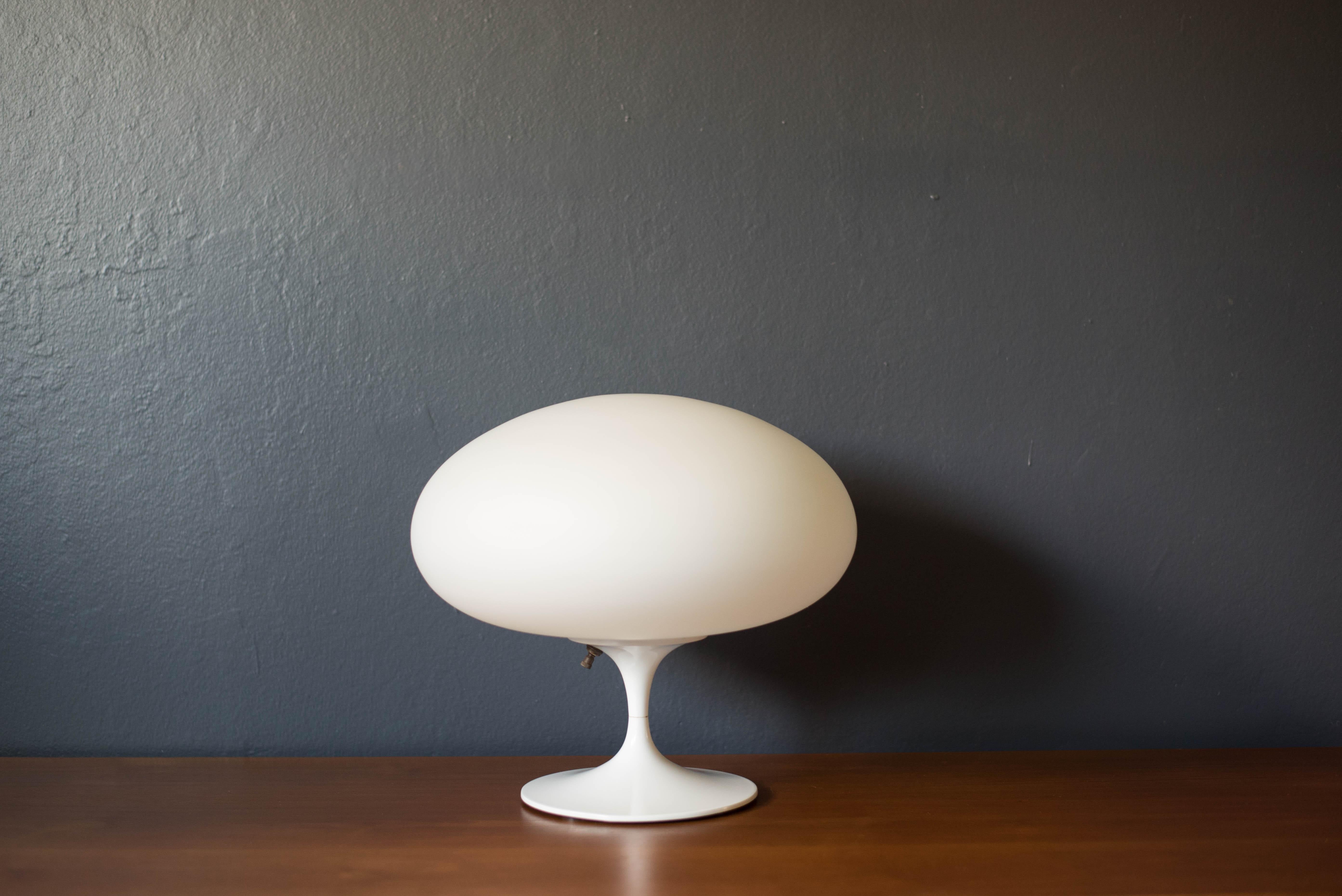 Mid-Century Modern Vintage Sculptural White Mushroom Accent Table Lamp by Laurel For Sale