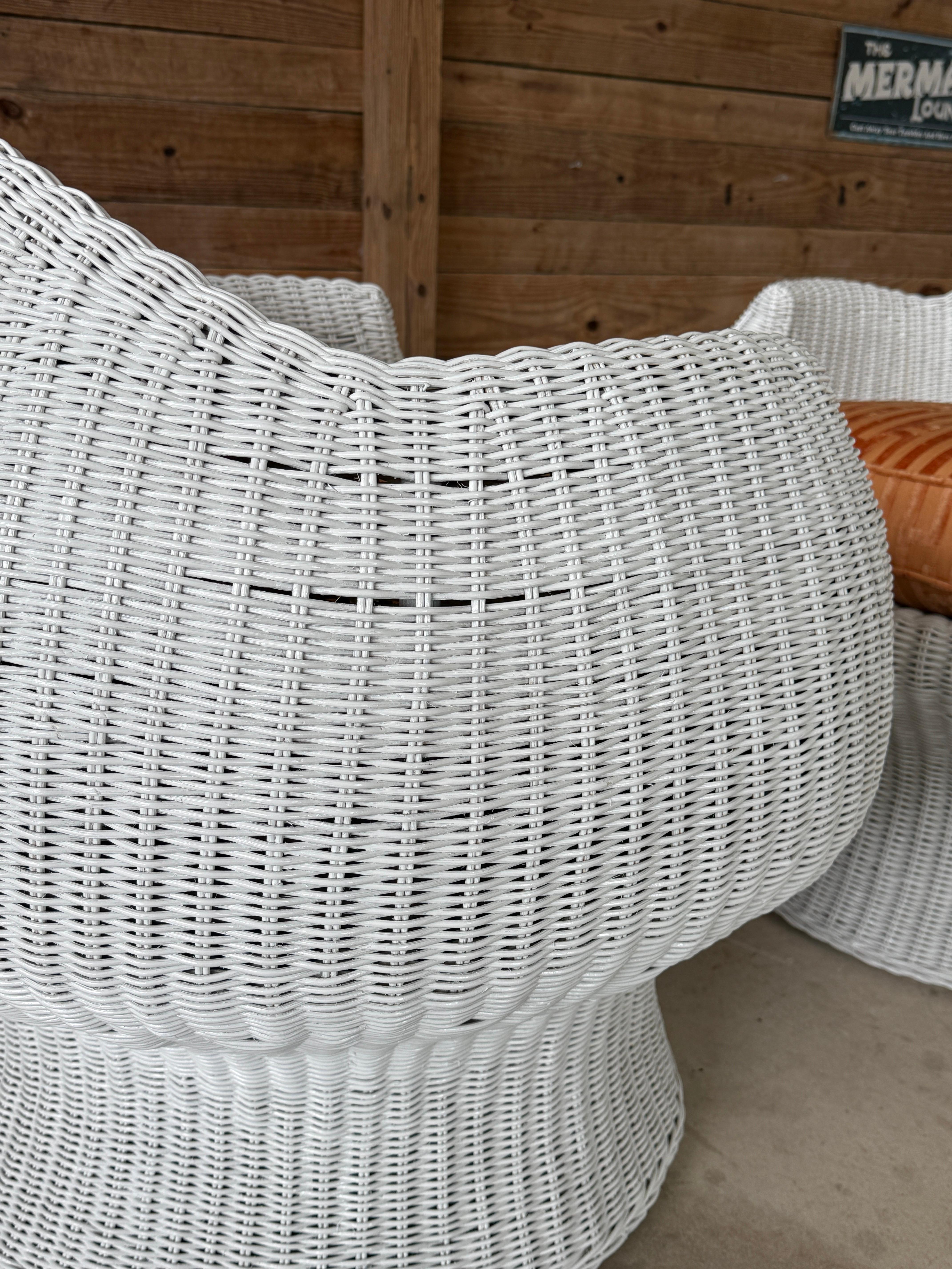 20th Century Vintage Sculptural Wicker Barrel Egg Pod Chairs in the Manner of Eero Aarnio