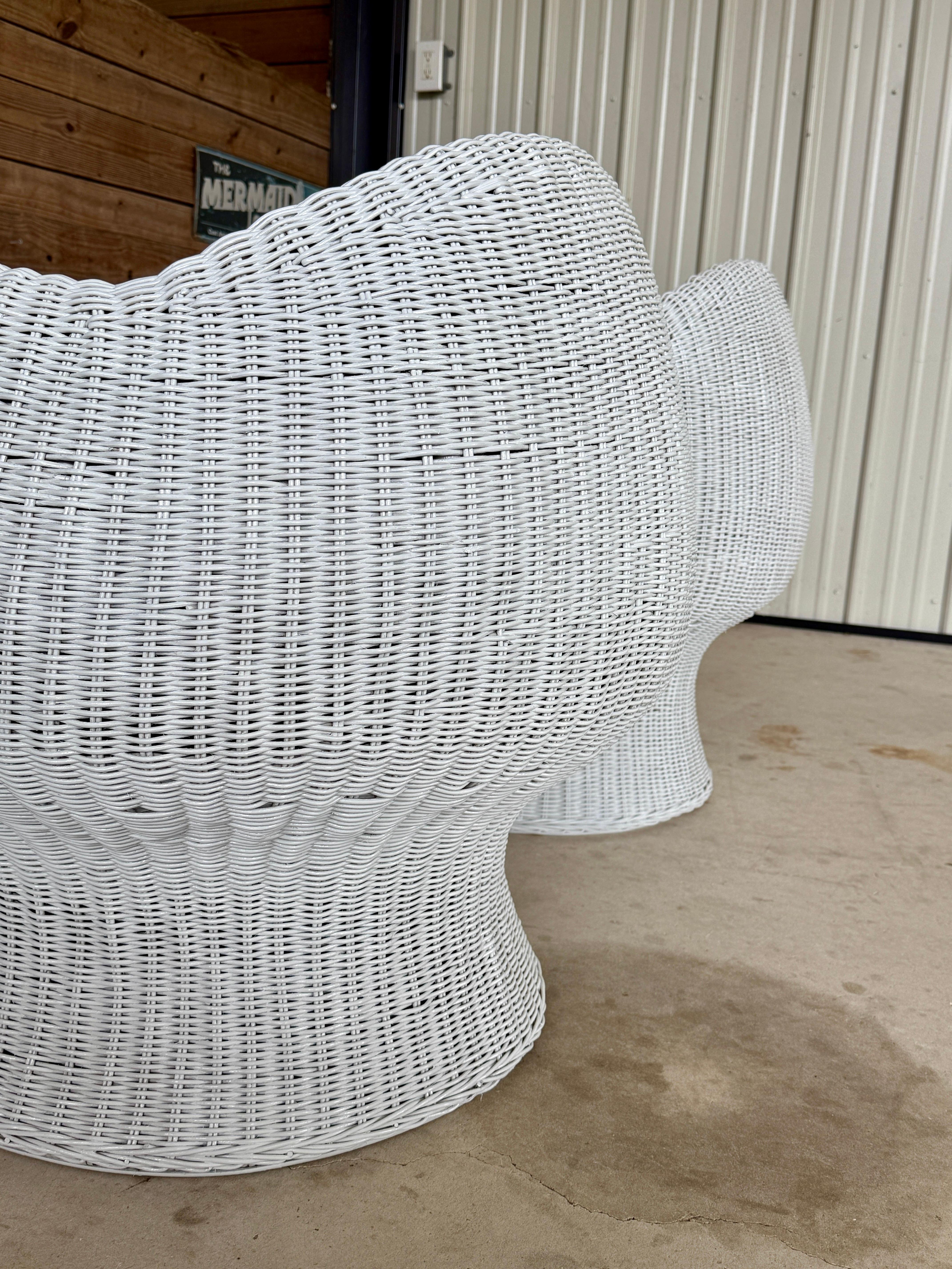 Vintage Sculptural Wicker Barrel Egg Pod Chairs in the Manner of Eero Aarnio 2
