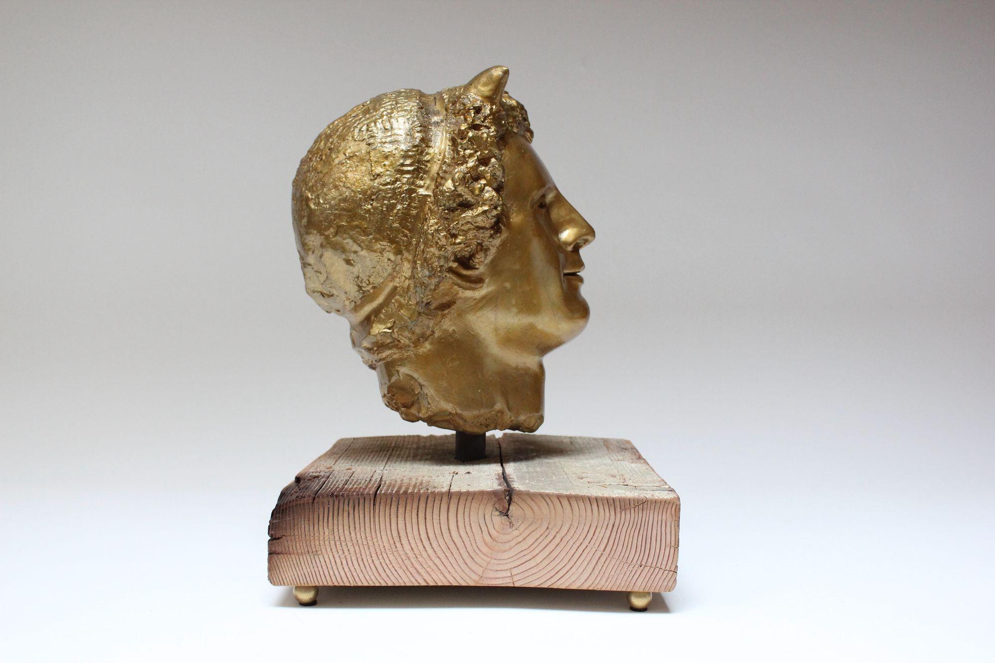 Scultura d'epoca / Busto della divinità mitologica 