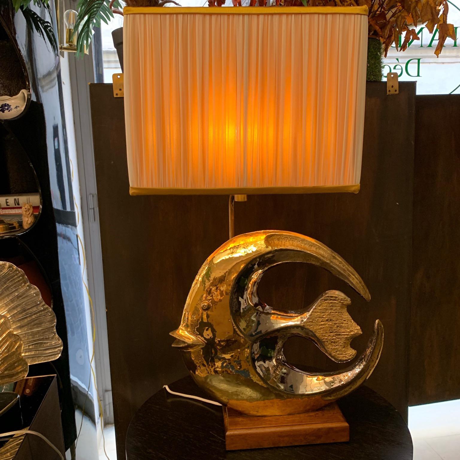 Late 20th Century Vintage Sculpture Fish Table Lamp Golden Ceramic with Mirror Effect, 1970s