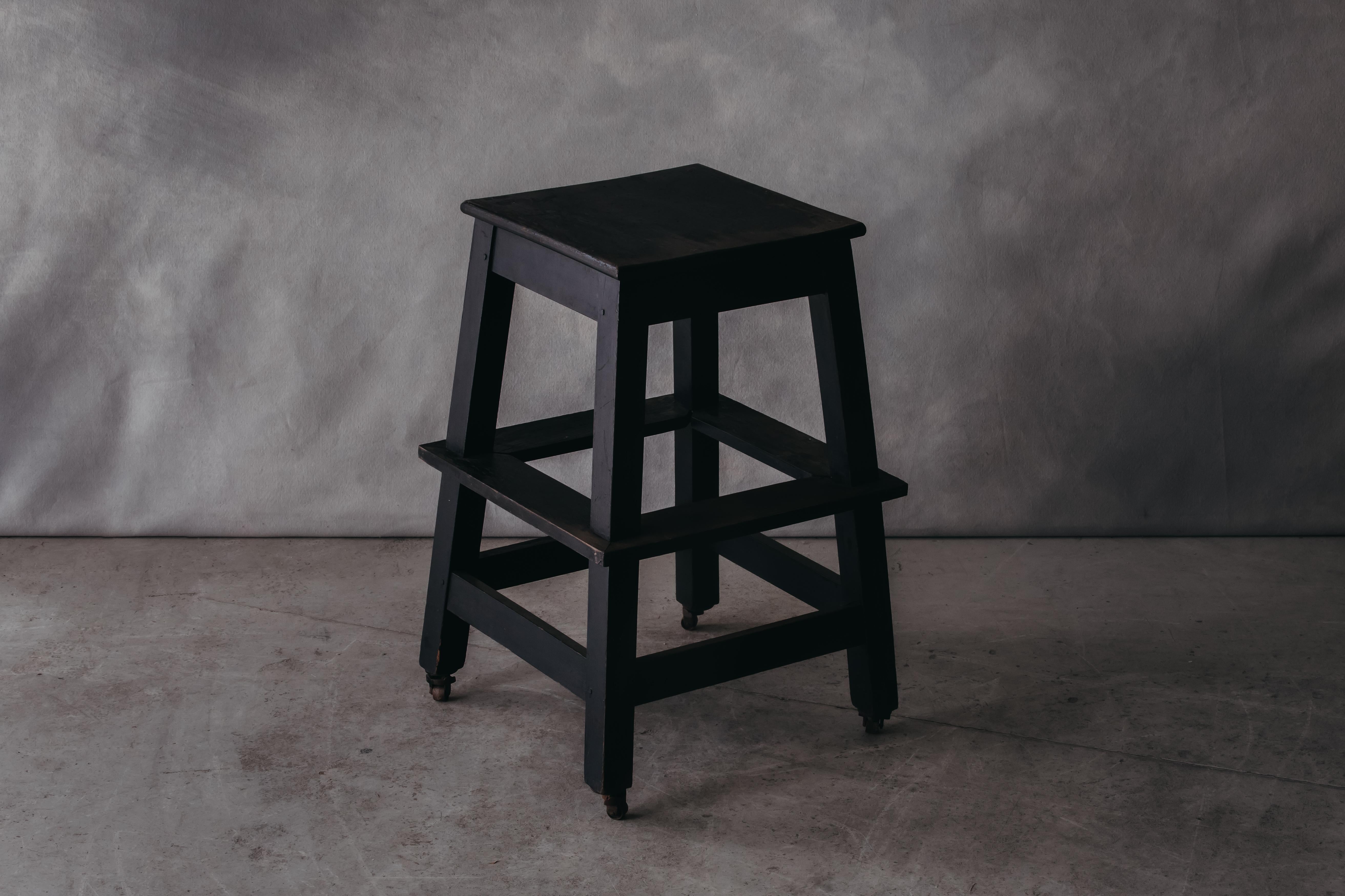 Vintage Sculpture Stand from France, circa 1960 For Sale at 1stDibs