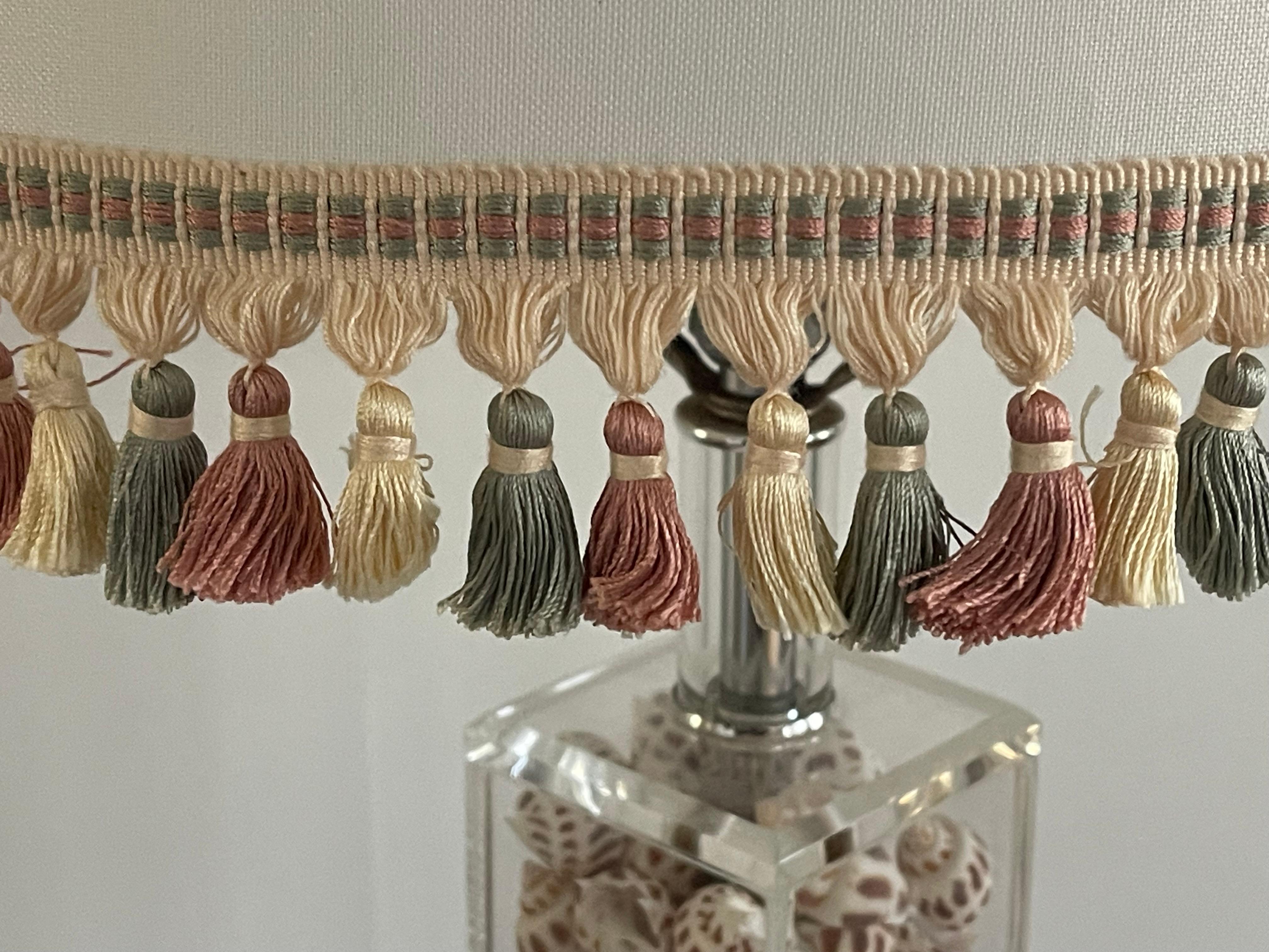 Lámpara de pie Vintage Sea Shell Lucite Karl Springer Style Caparazón en venta