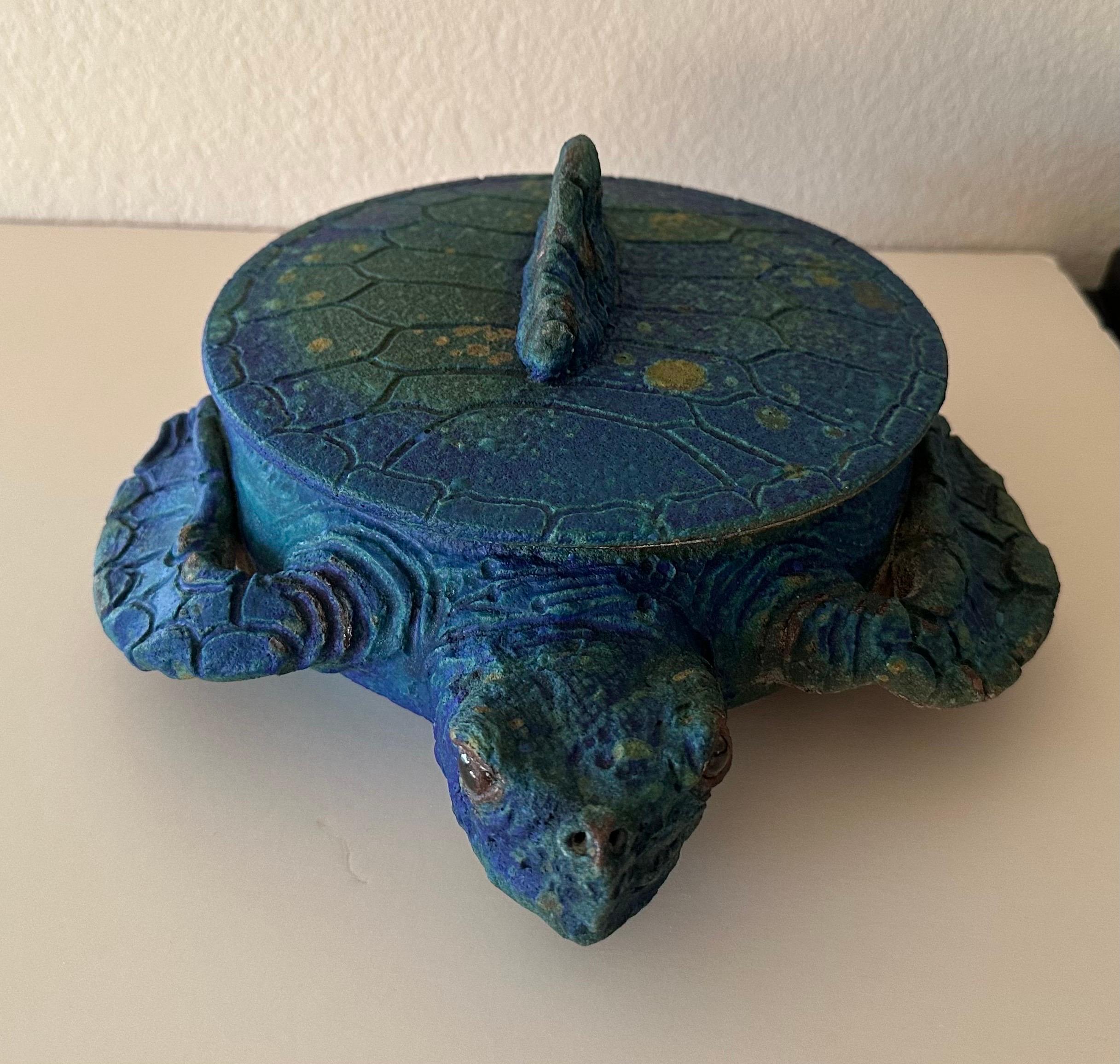 Vintage Sea Turtle-Shaped Covered Casserole Serving Bowl by Clay City Pottery (en anglais seulement) en vente 6