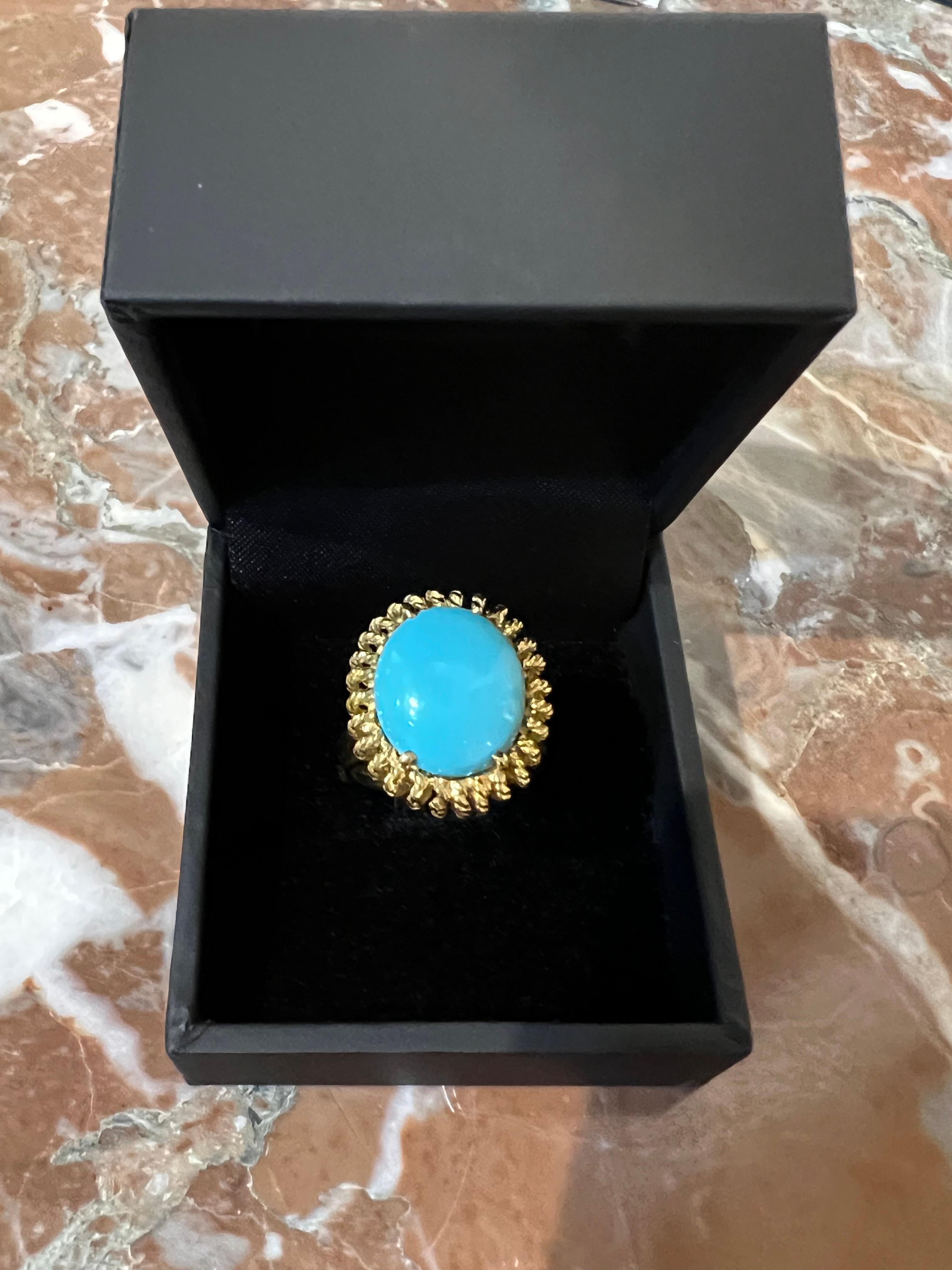 Women's Vintage Sea Urchin Shaped Turquoise Cabochon 18 Carat Yellow Gold Ring For Sale