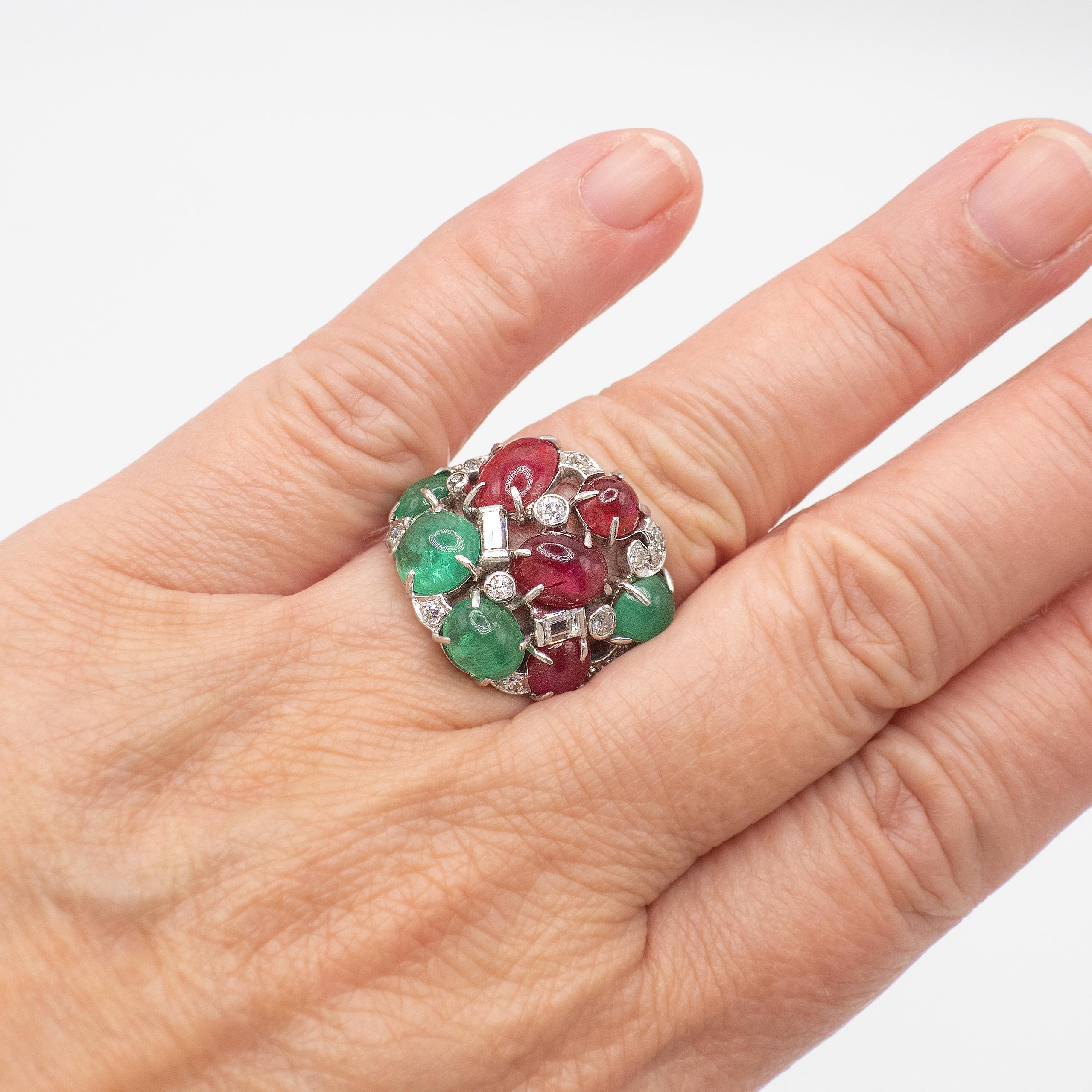Seaman Schepps 14K White Gold Diamond Cabochon Ruby Emerald Ring In Good Condition For Sale In New York, NY