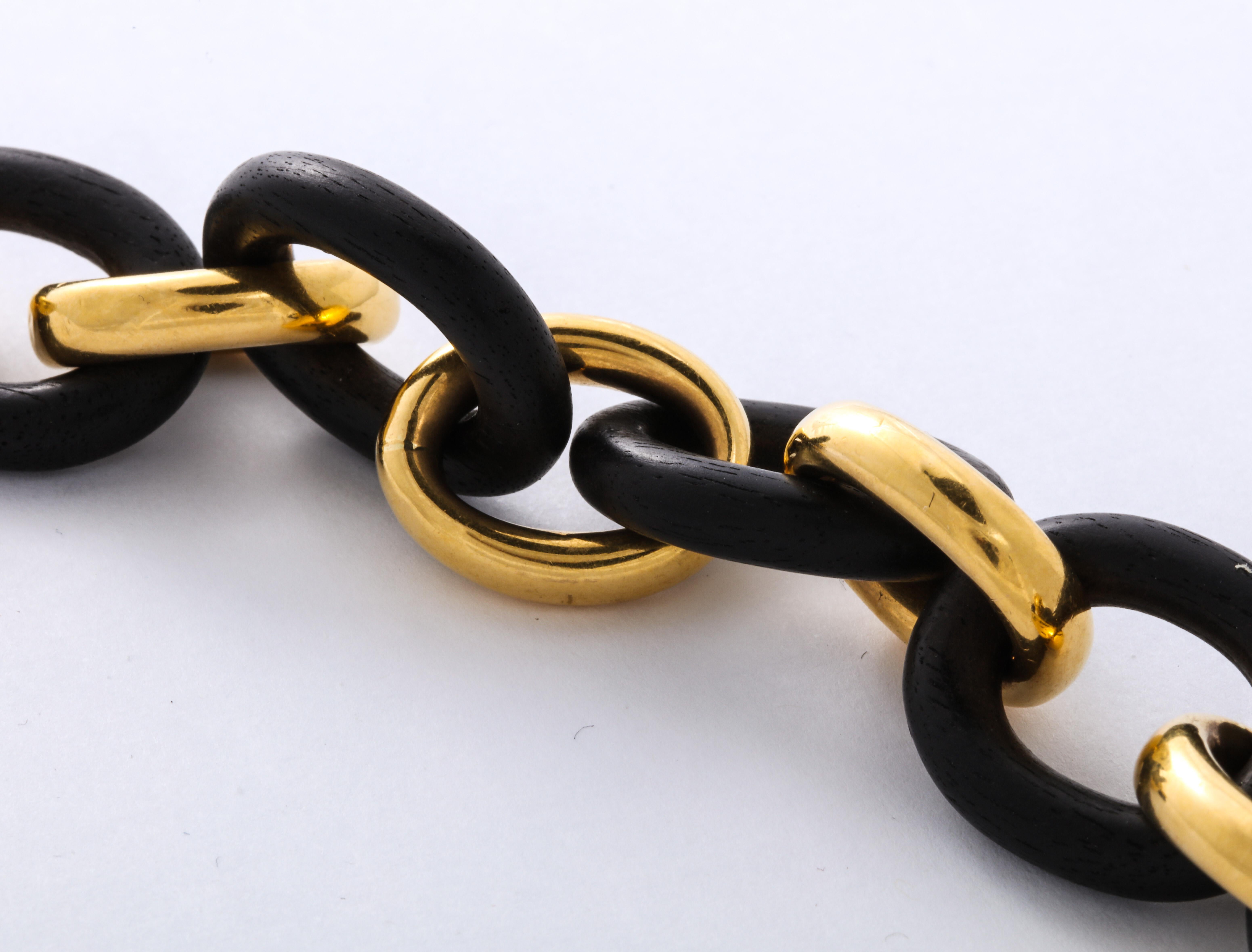 Seaman Schepps Gold and Ebony Classic Link Bracelet In Good Condition In New York, NY