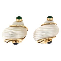 Vintage Seaman Schepps Turbo Shell Smeraldo Cabochon Orecchino in oro Madreperla
