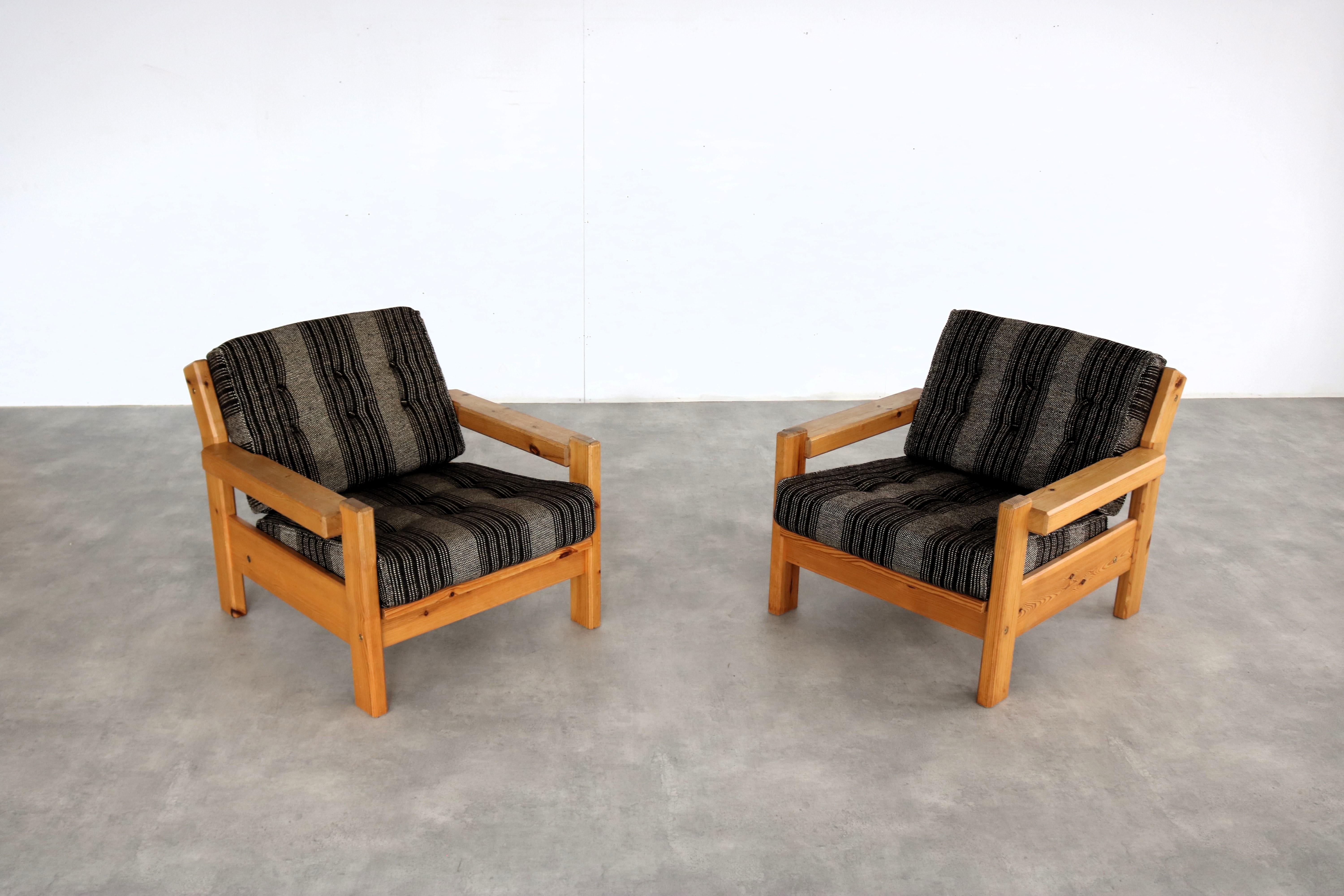 Suédois  groupe de sièges vintage  fauteuils  table basse  70's  Suède en vente