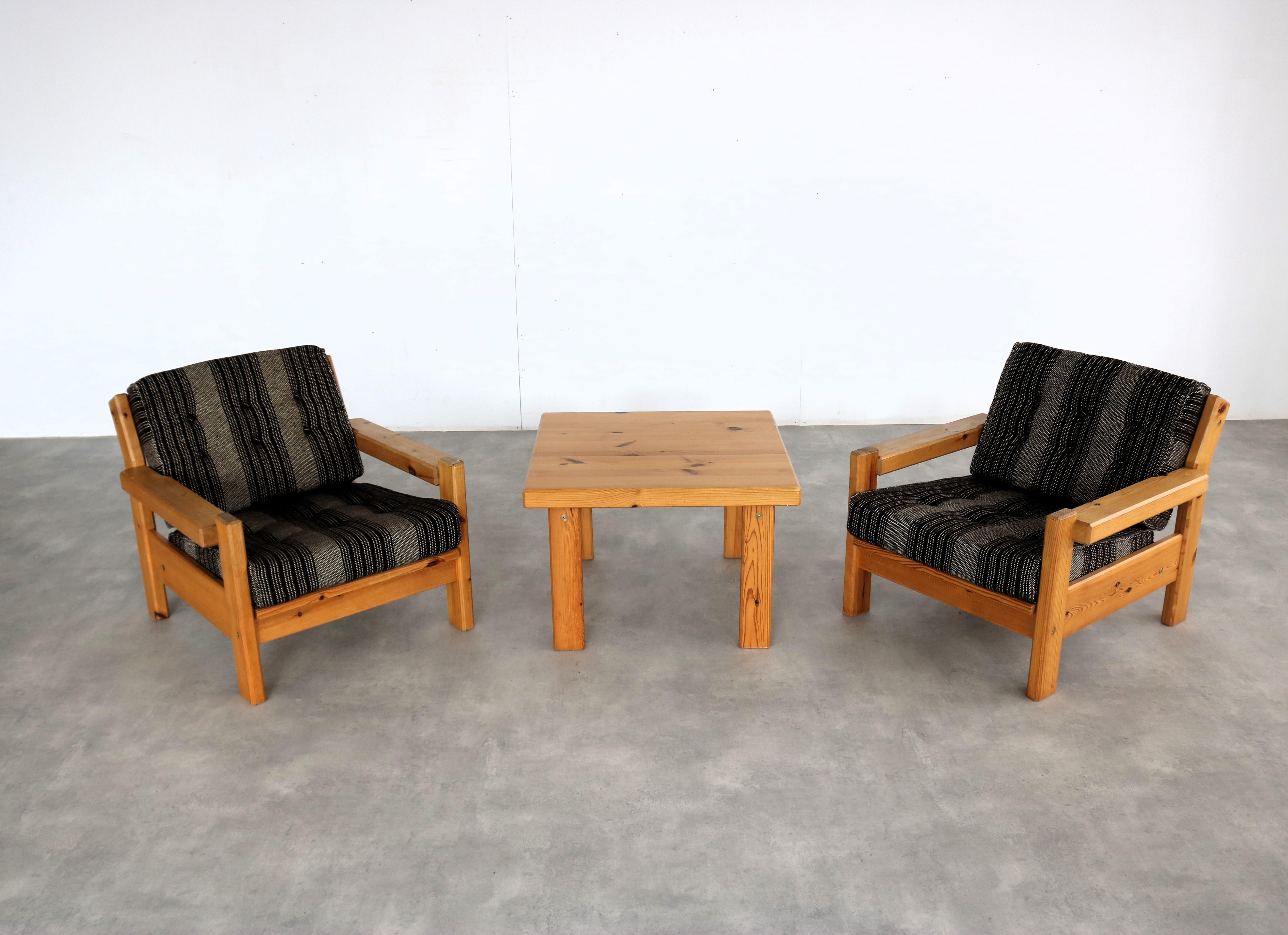  groupe de sièges vintage  fauteuils  table basse  70's  Suède en vente 3