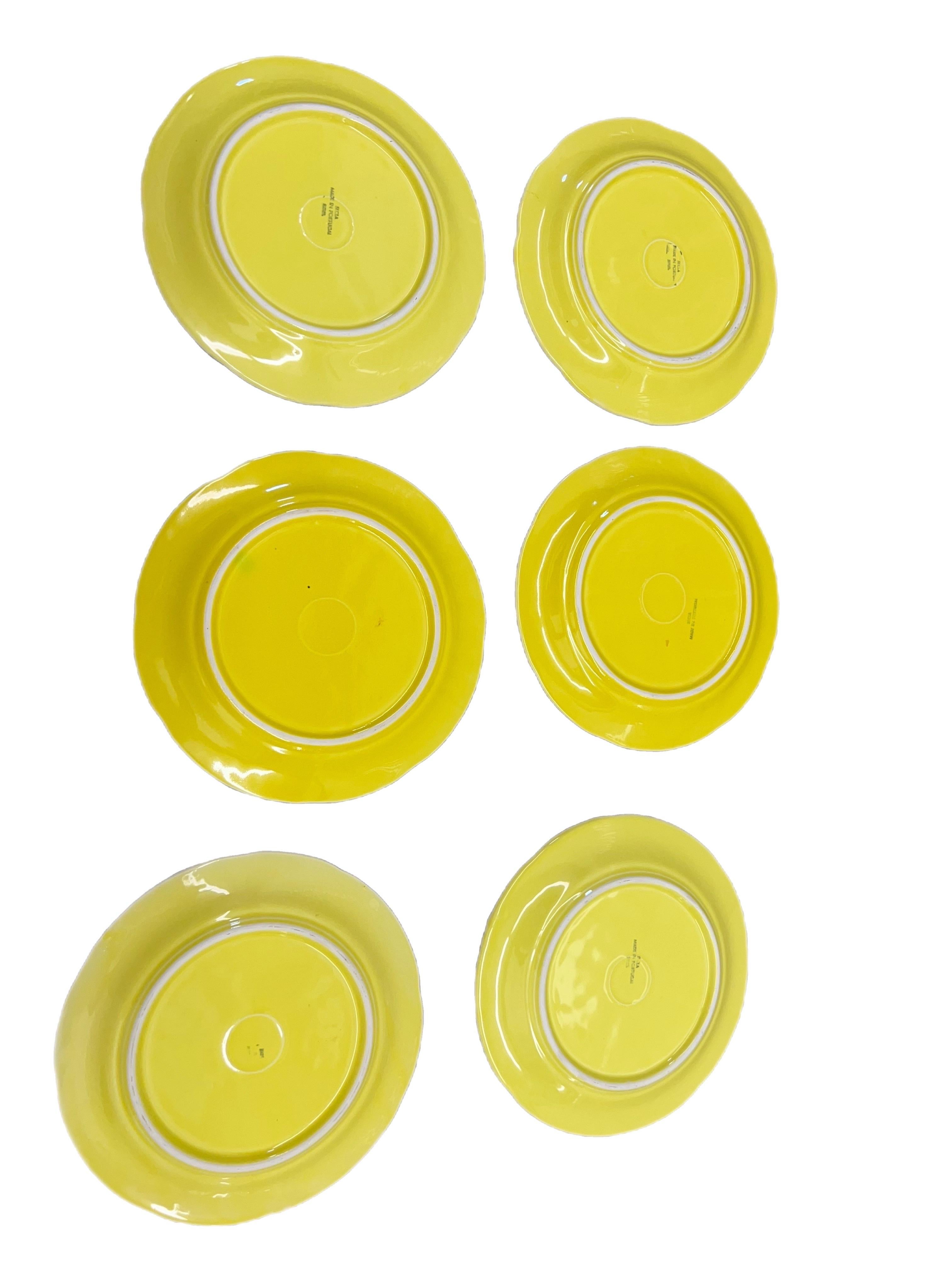 Vintage Secla Yellow Cabbage Dish Set- 21 Pieces In Good Condition In Charleston, SC