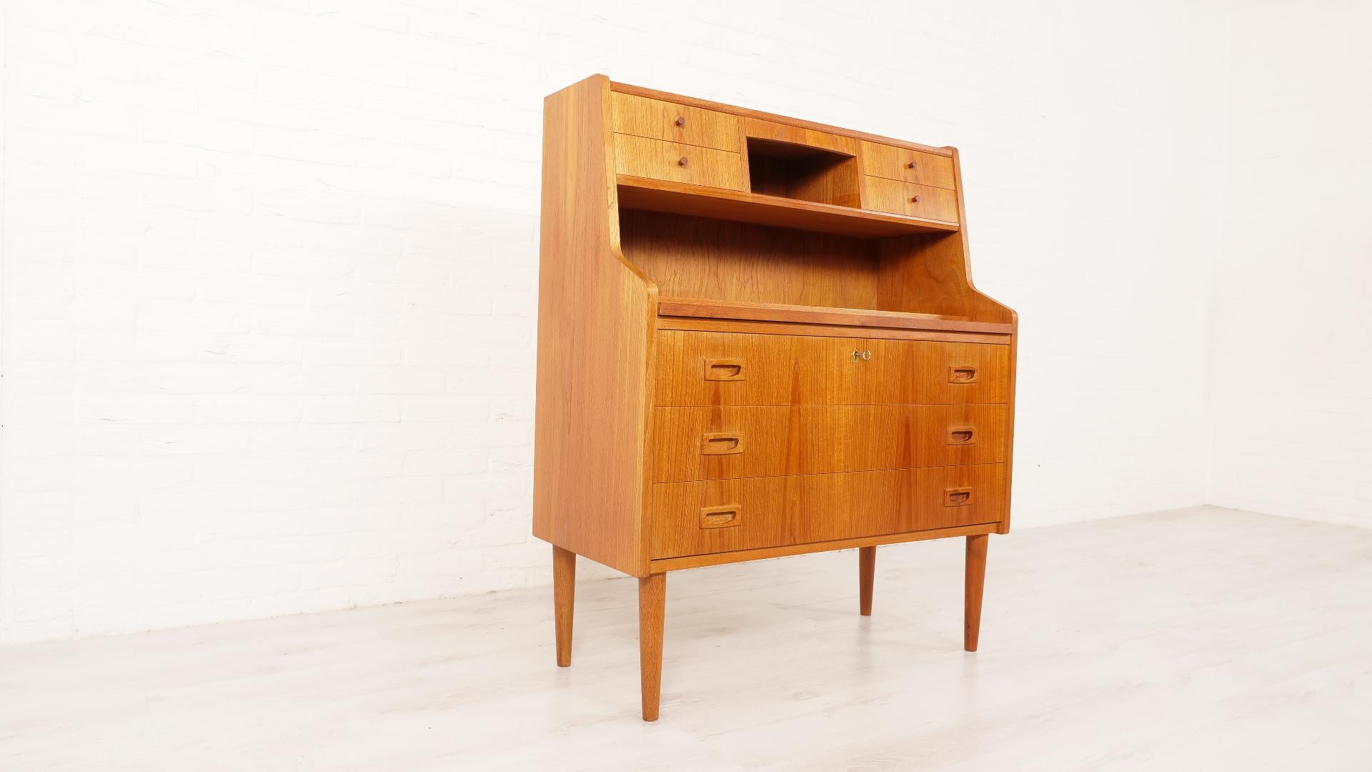 Vintage secretaire  Teak  with mirror  92 cm In Good Condition For Sale In VEENENDAAL, NL