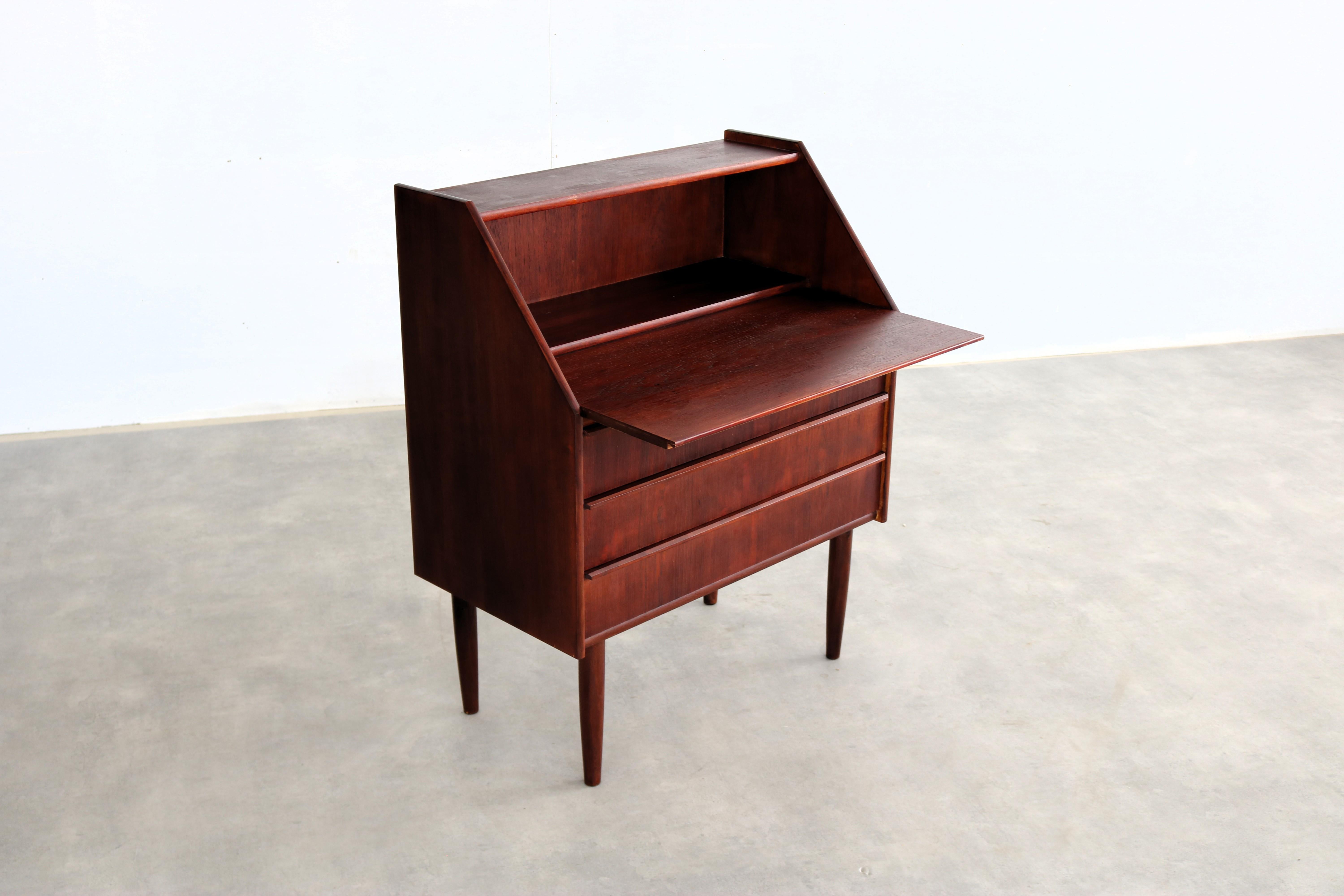 secretaria vintage  armario  cómoda  1960s  Danés en venta 2