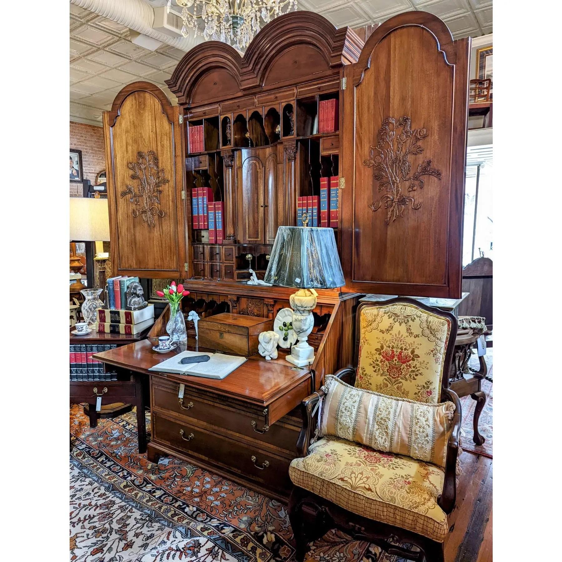 Altro Scrivania vintage in Wood alta con scomparti nascosti in vendita