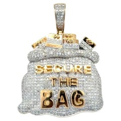 Vintage SECURE THE BAG Collana con ciondolo in oro con pavé di diamanti RBC