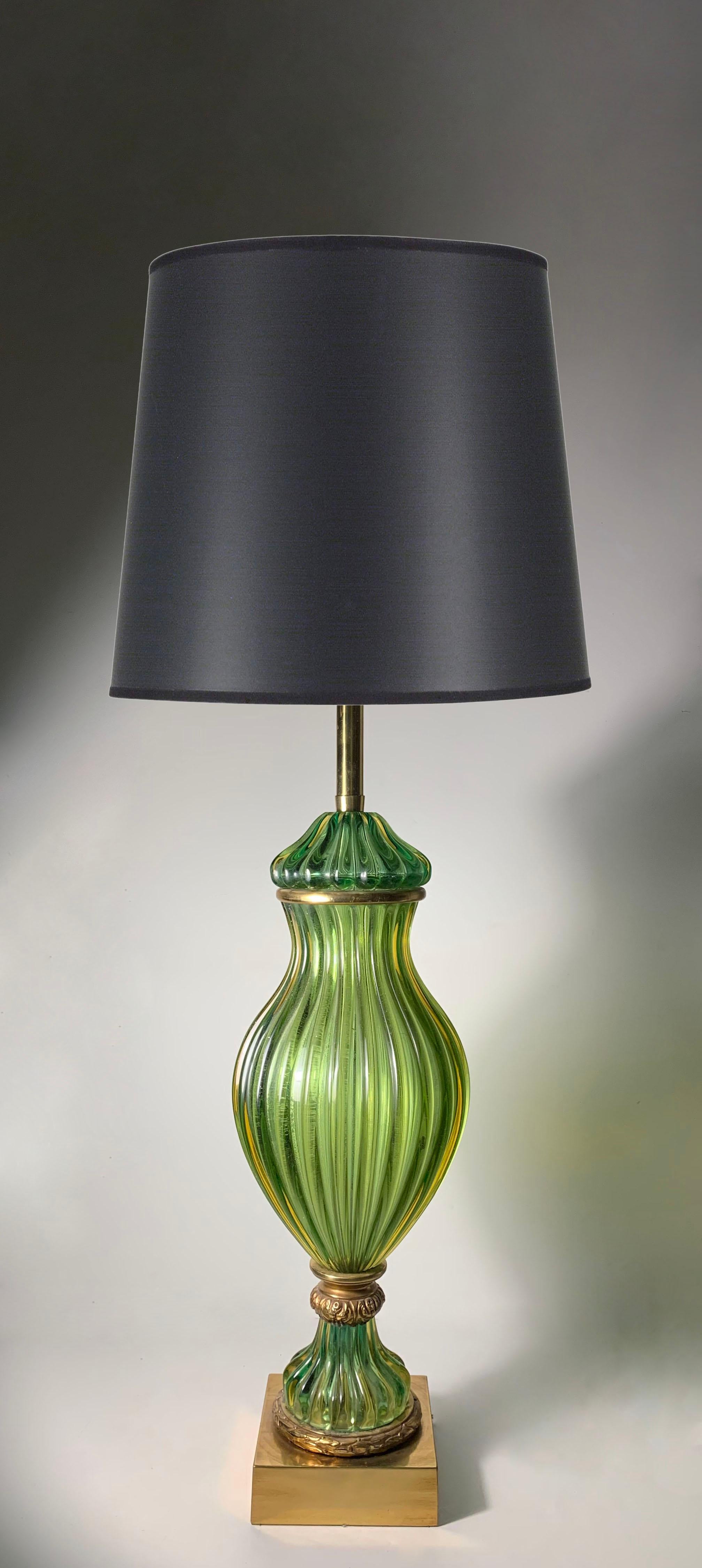 Lámpara vintage de cristal Seguso de mediados del siglo XX para The Marbro Lamp Company

Estilo regencia de Hollywood.
