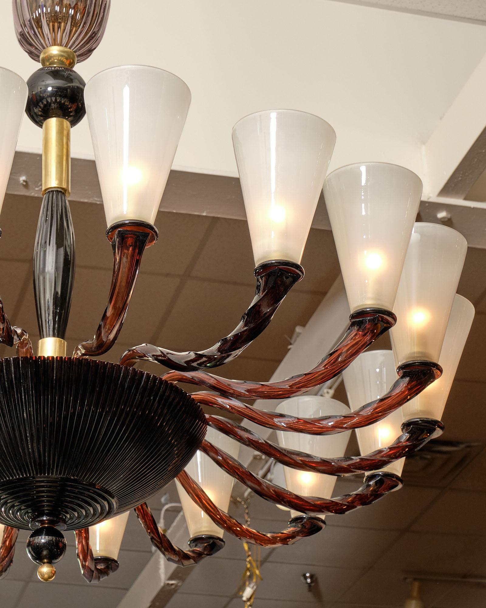 Vintage Seguso Attributed Murano Glass Chandelier In Good Condition In Austin, TX