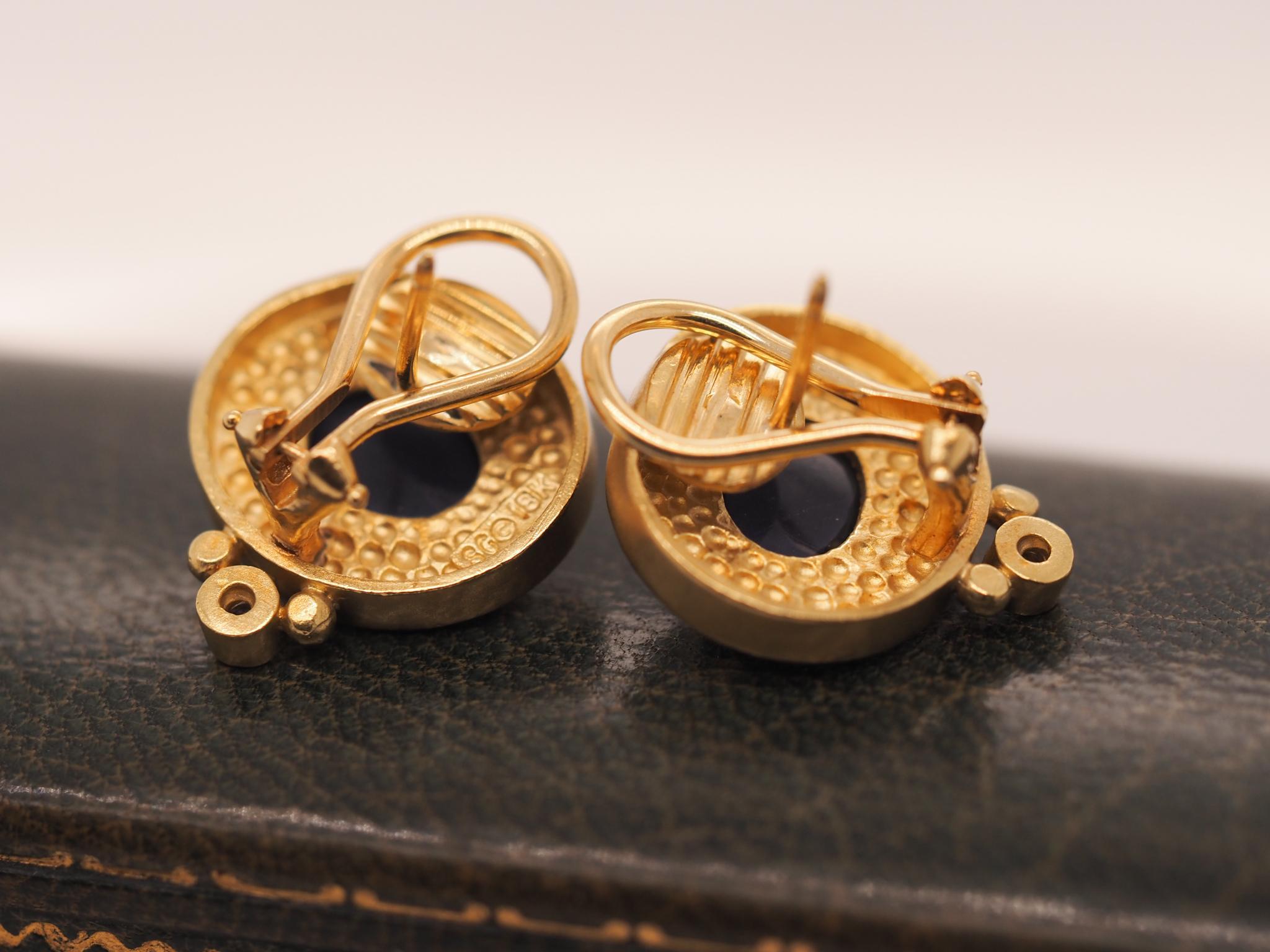 Vintage SEIDENGANG 18k Yellow Gold Tanzanite Earrings In Good Condition For Sale In Hicksville, NY