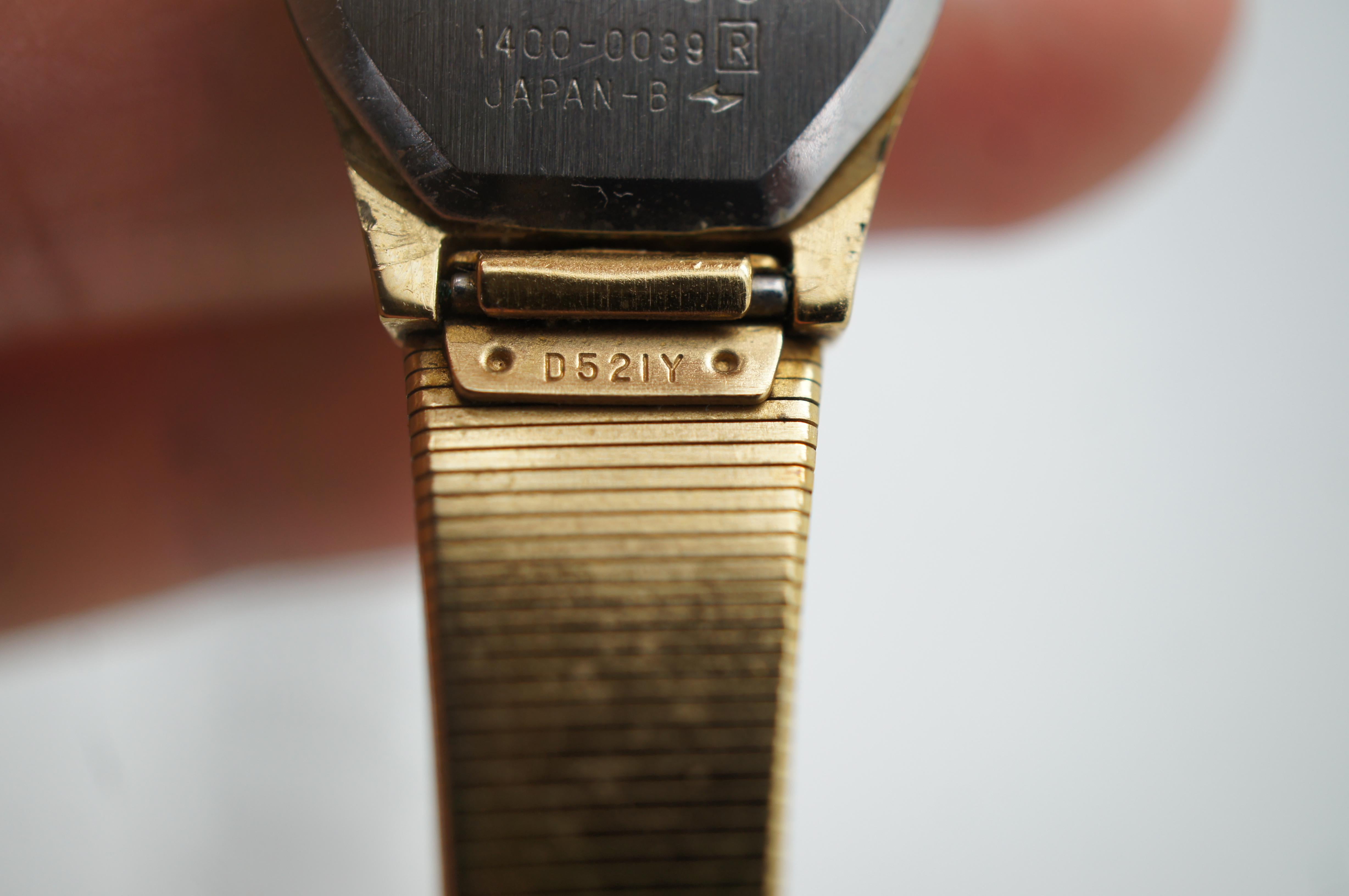Vintage Seiko Quartz Gold Tone Retro Ladies Stretch Band Wrist Watch 971936 3
