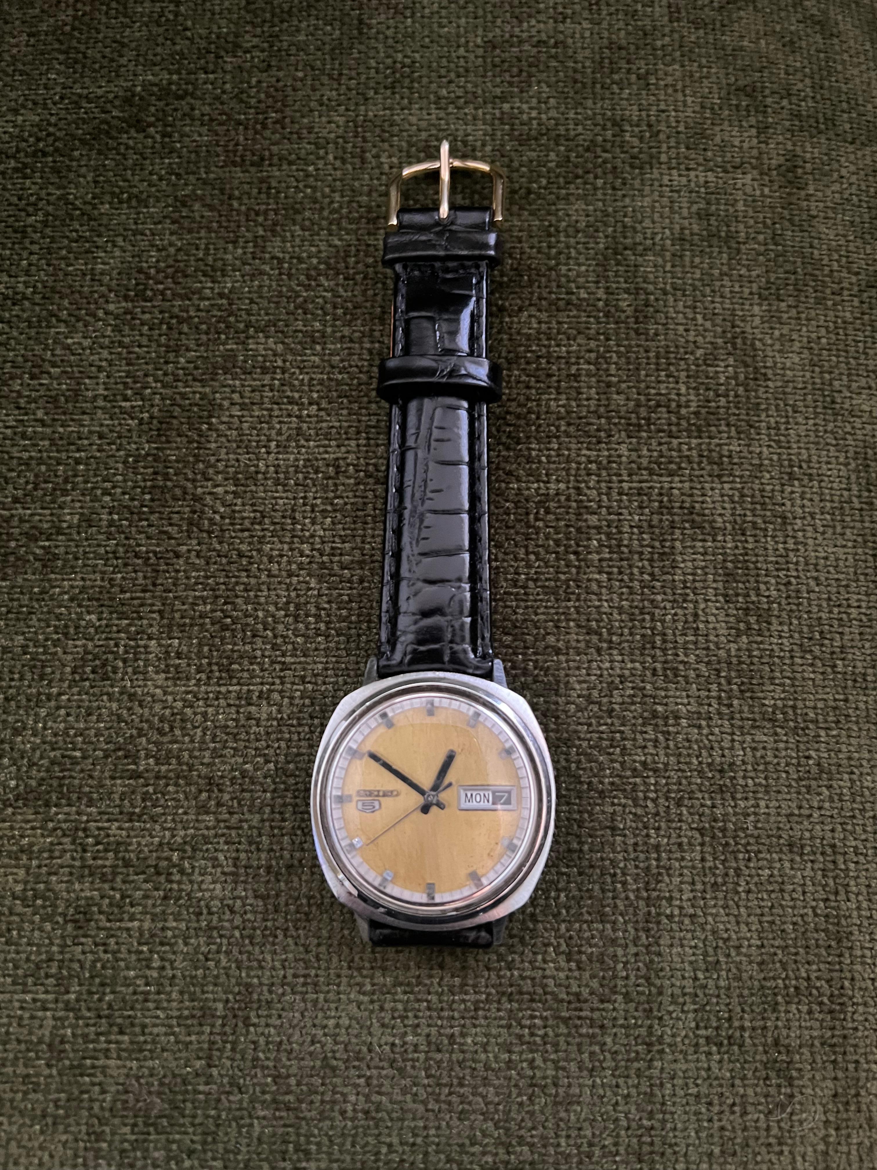 Vintage Seiko Gelbes Vintage-Zifferblatt Sport, 5 Serie Ausgezeichneter Arbeitszustand ca. 70er Jahre im Angebot 2