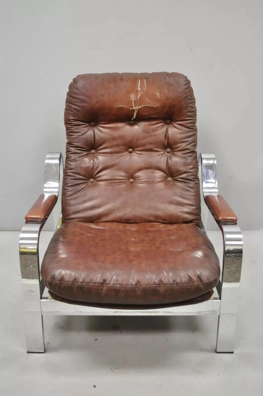 Vintage Selig Mid Century Italian Modern Chrome Reclining Recliner Lounge Chair. Circa Mid 20th Century. Measurements: 34