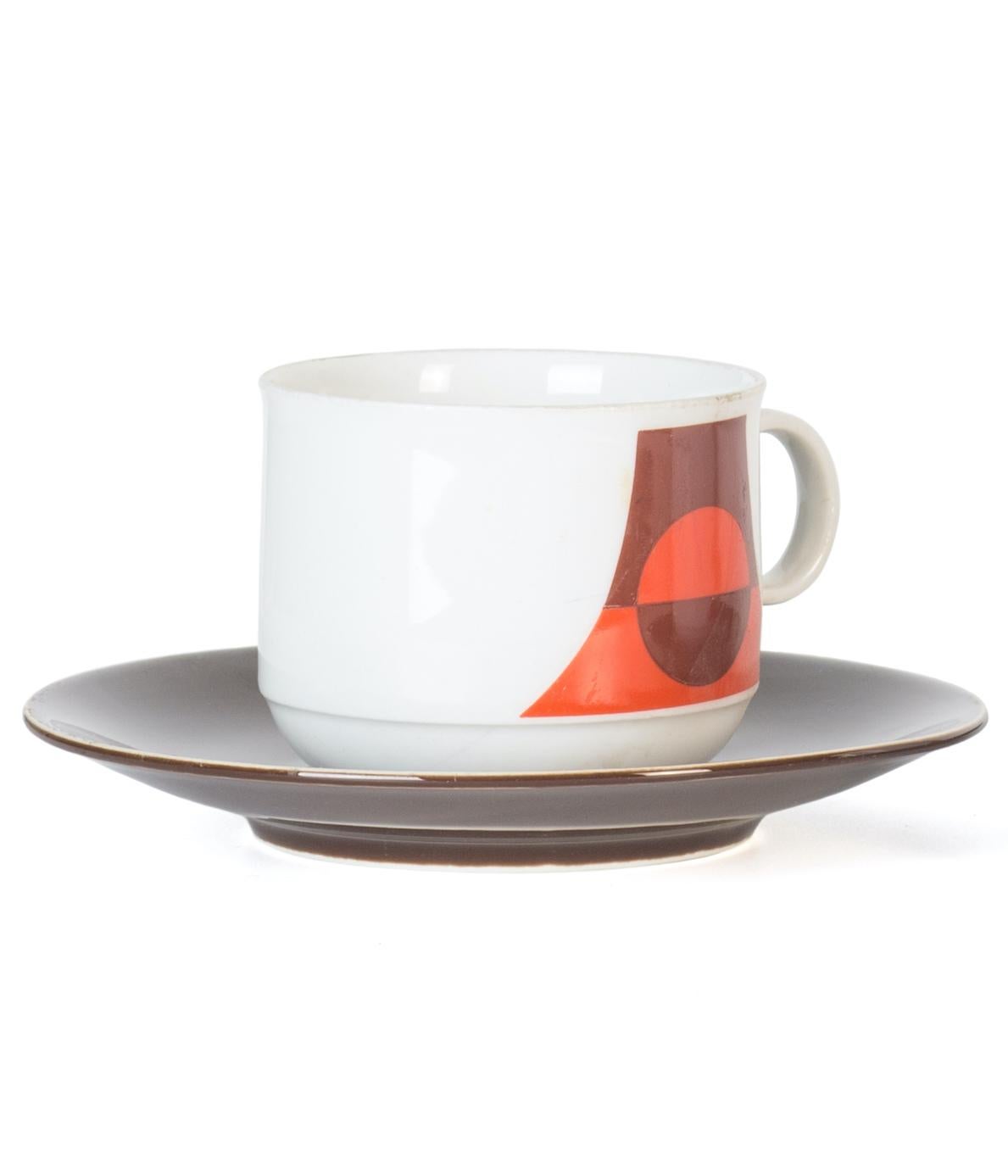 Seltmann Weiden coffee set is an elegant porcelain decorative set, realized during the 1970s century by Seltmann Weiden Bavaria

This is a very elegant coffee set decorated with geometric orange and brown decoration.

Service includes:

4