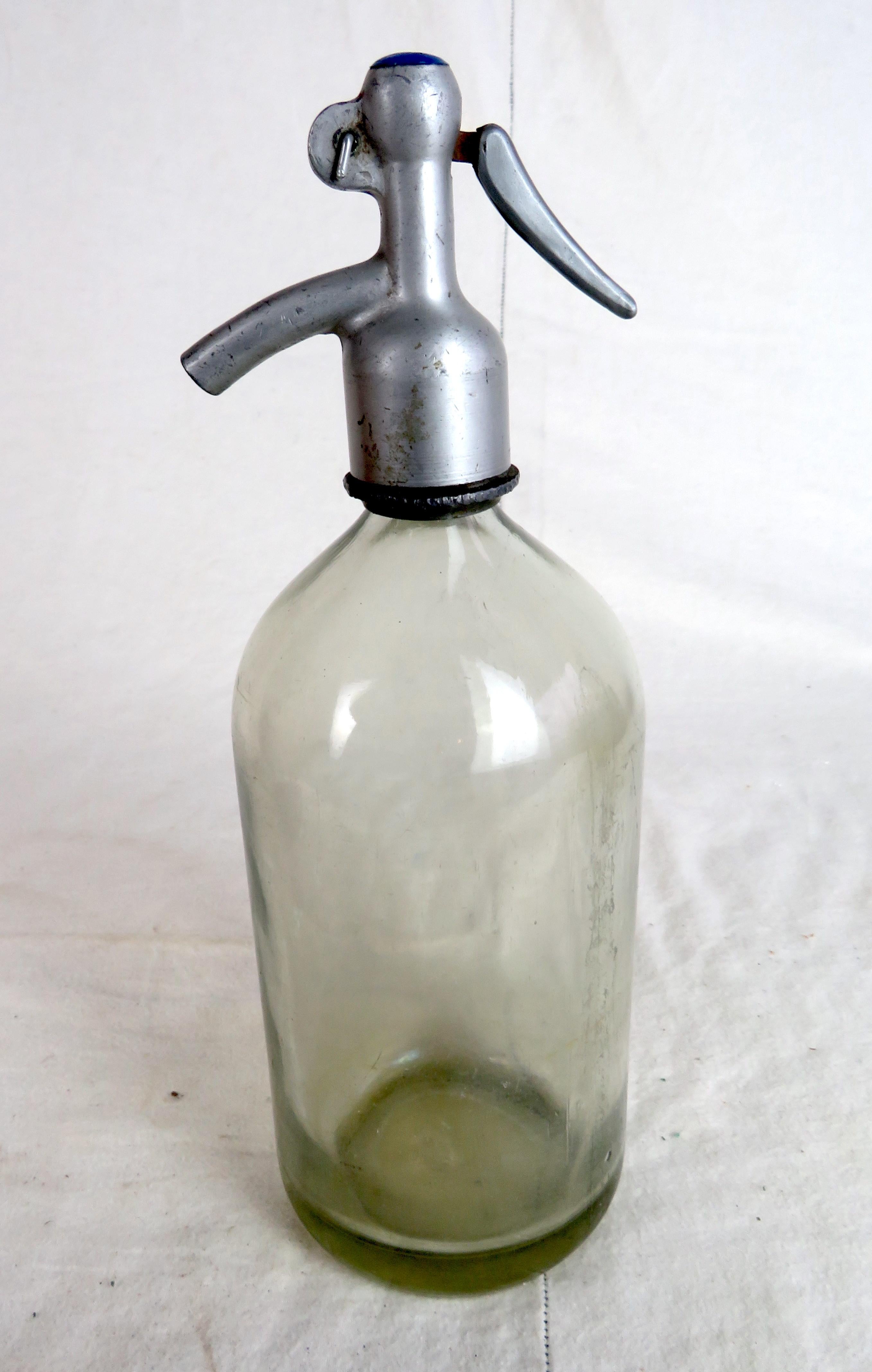 Vintage Seltzer Bottle Lamp In Good Condition For Sale In Nantucket, MA