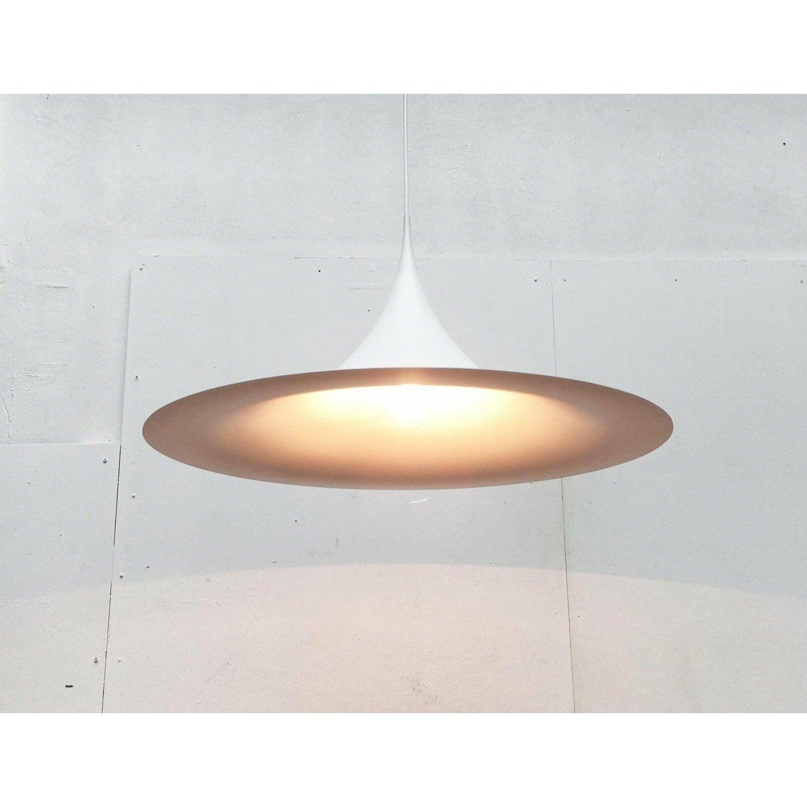 Lampada a sospensione semi vintage in bianco di Bondrup & Thorup per Fog & Mørup In condizioni ottime in vendita a Hamburg, DE