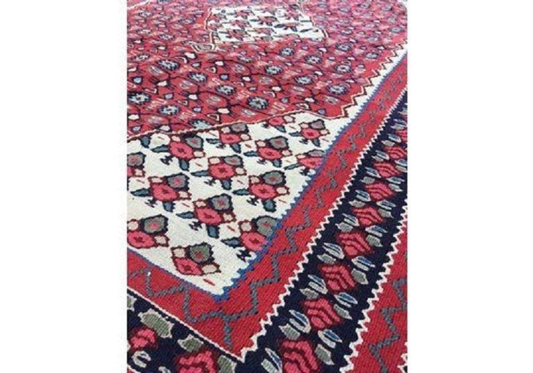Late 20th Century Vintage Senneh Kilim 1.70m X 1.12m For Sale