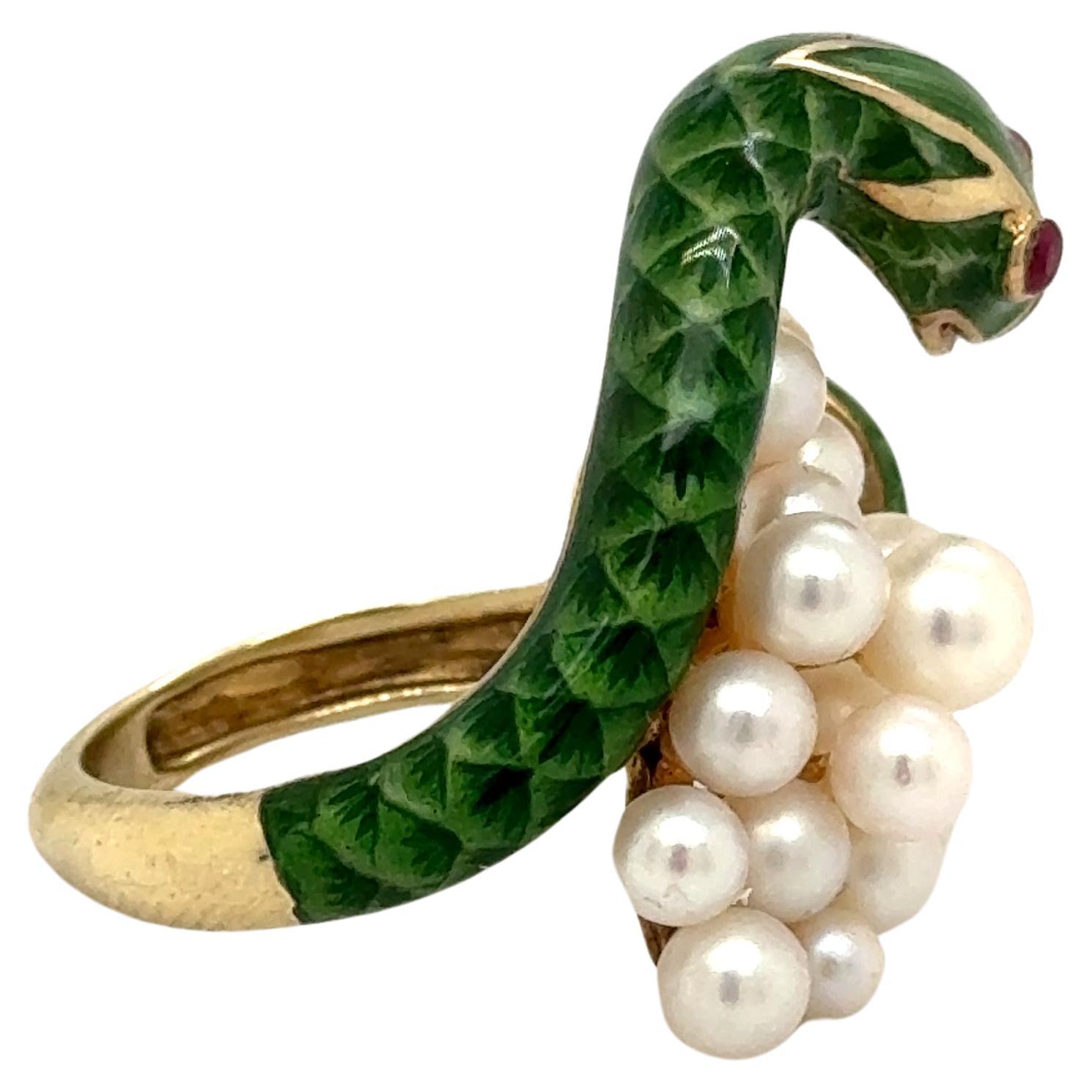 Anillo Vintage Serpiente Oro Amarillo 18k Diamantes Rubíes Perlas y Esmalte Verde Corte mixto