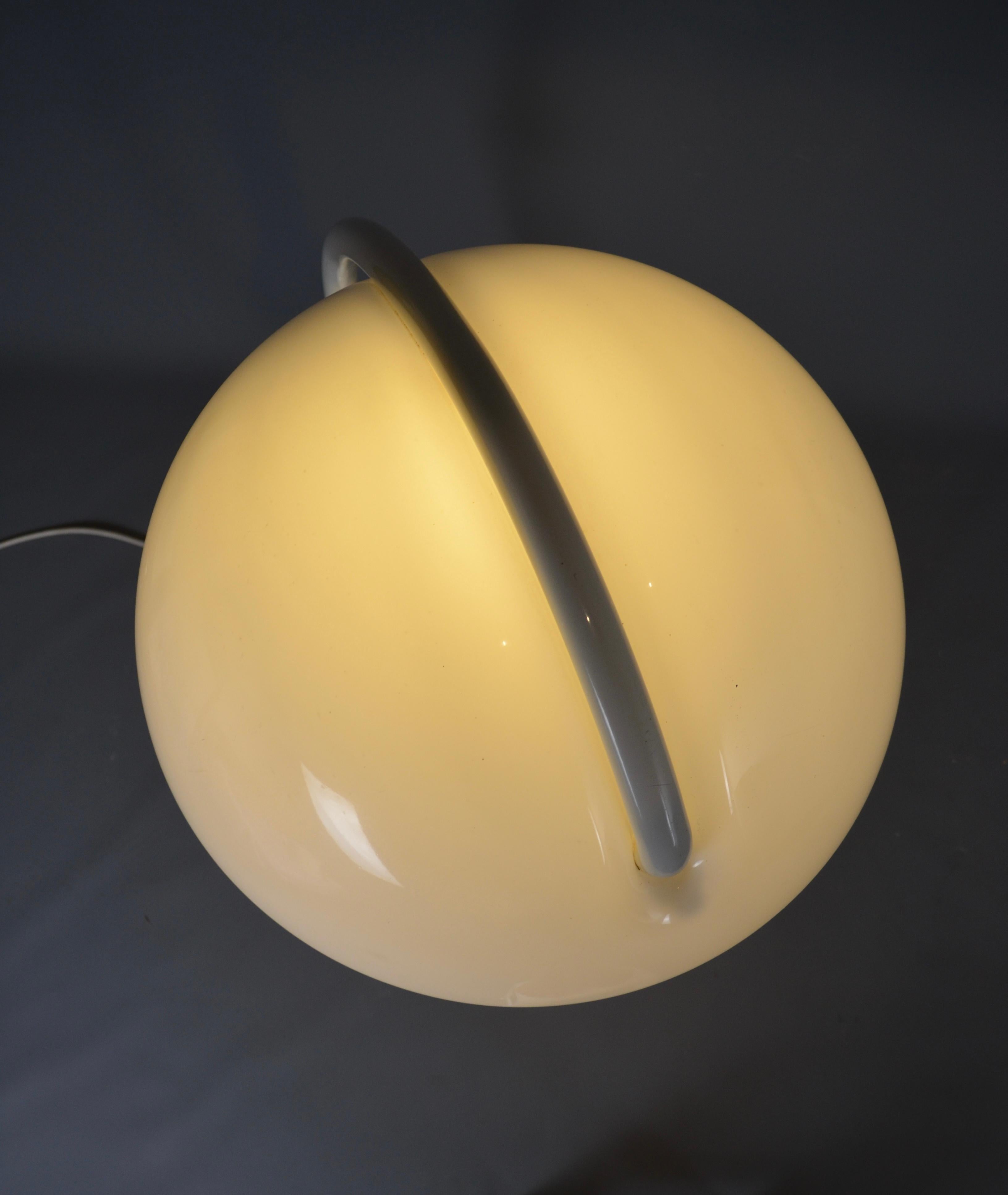 Vintage Serpente floor lamp by Martinelli In Good Condition For Sale In Marinha Grande, PT