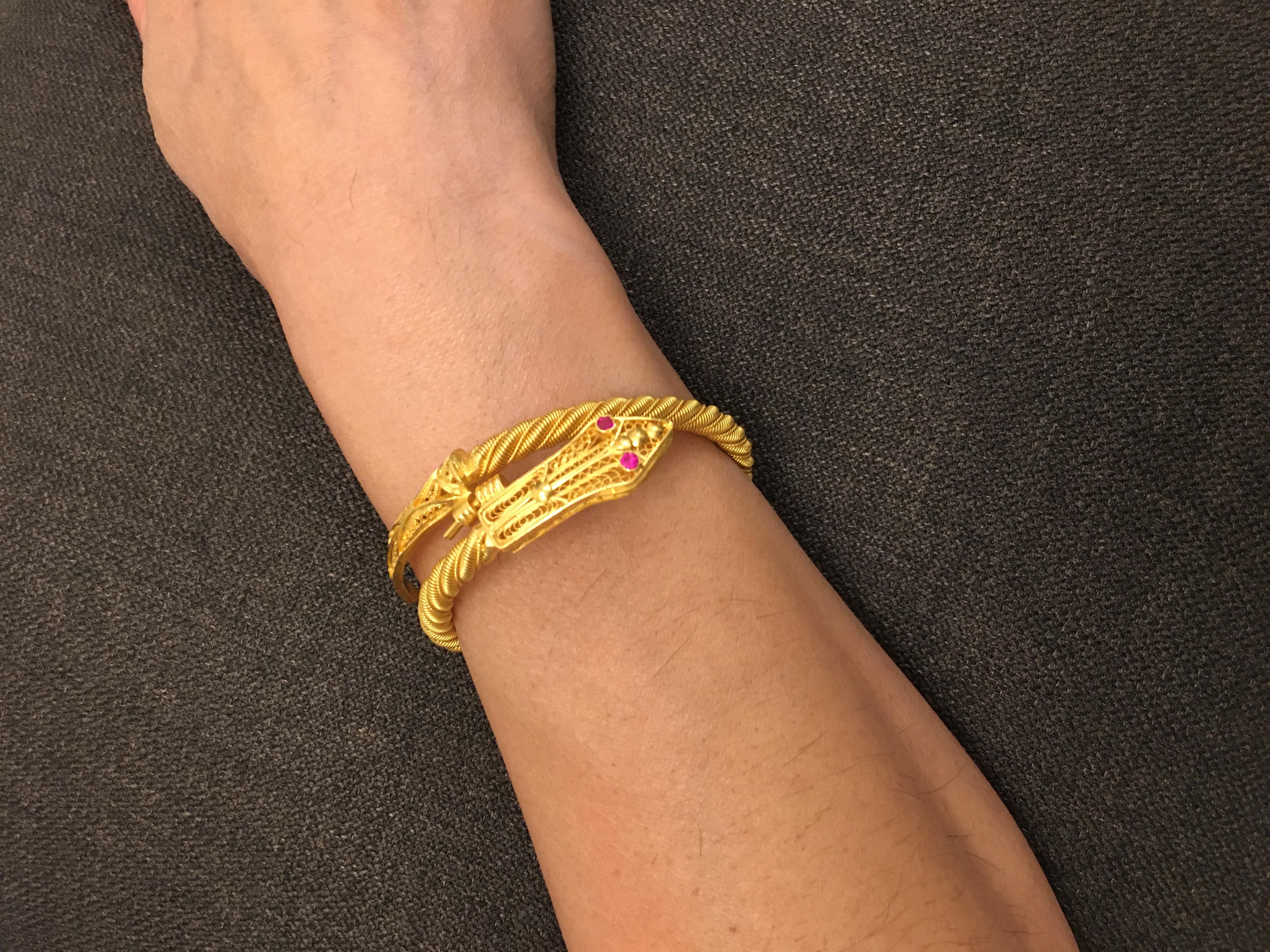 gold serpenti bracelet