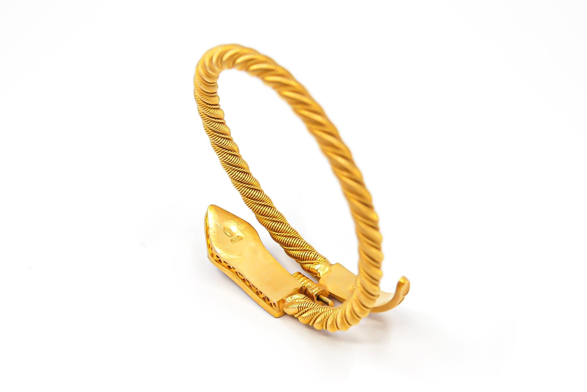 Serpenti Bracelet manchette vintage en or massif 21 carats datant du début des années 1960 en vente 5