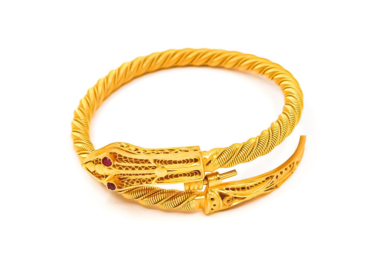 Serpenti Bracelet manchette vintage en or massif 21 carats datant du début des années 1960 en vente 6