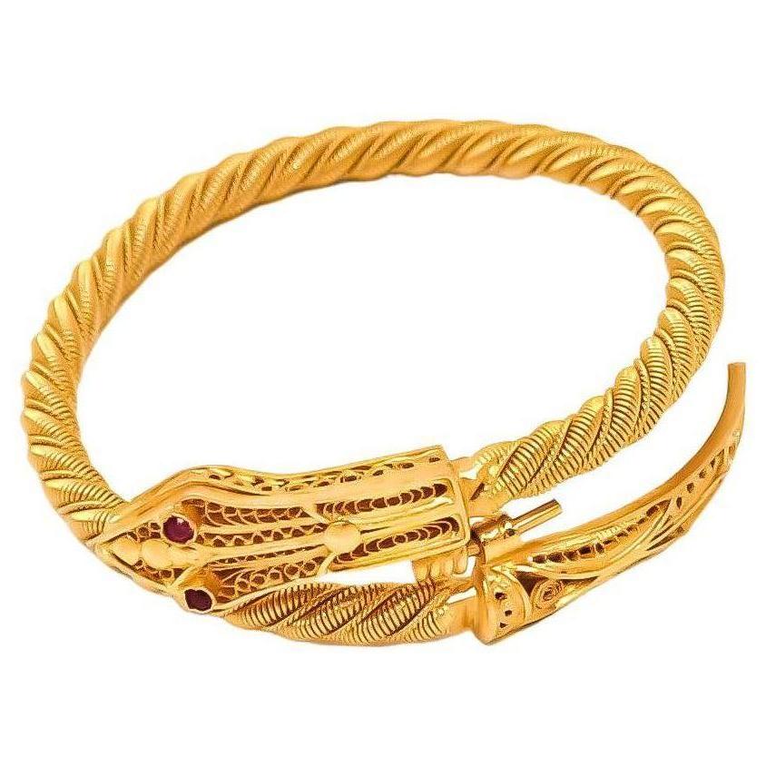 Serpenti Bracelet manchette vintage en or massif 21 carats datant du début des années 1960 en vente