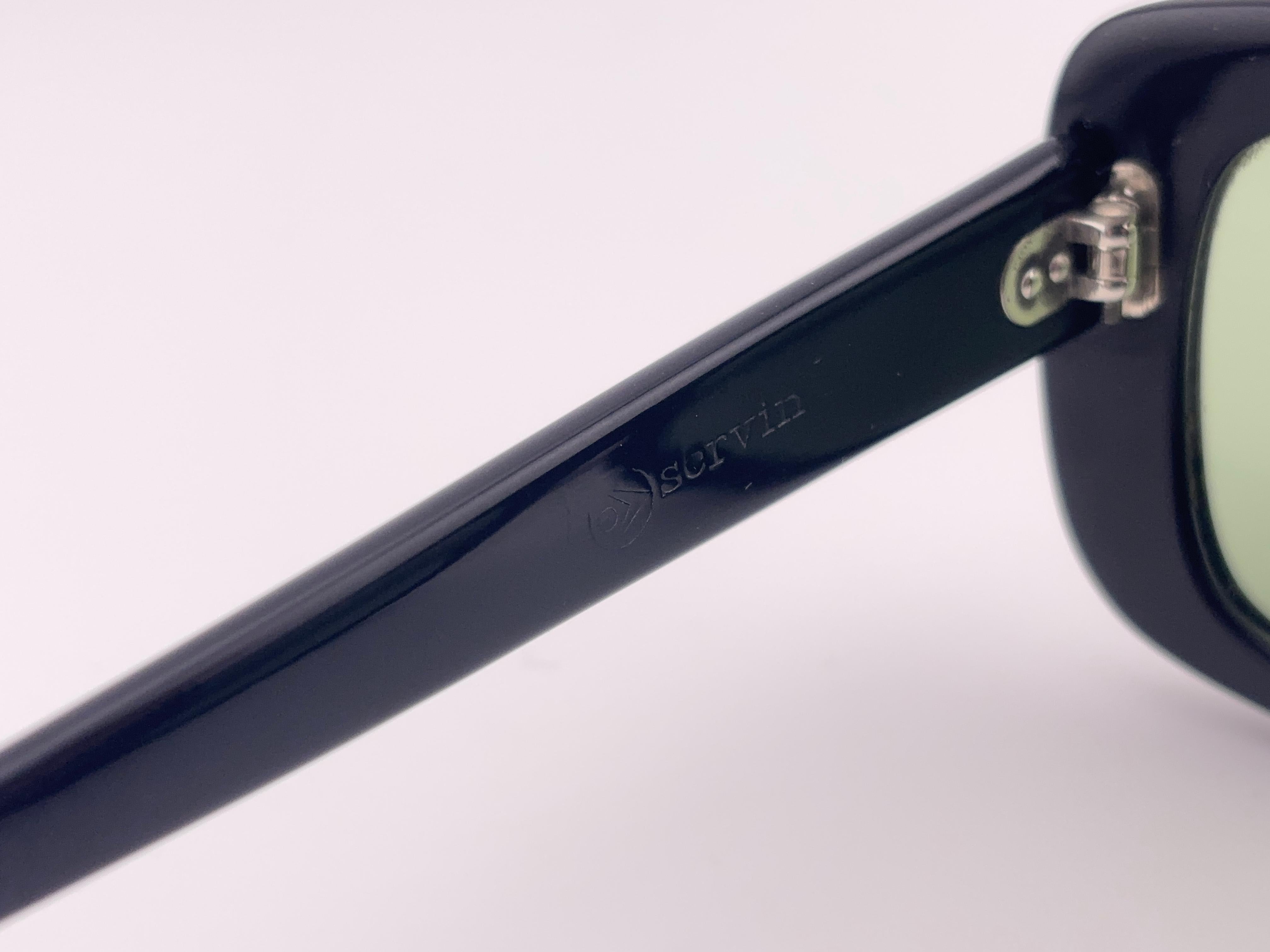 Lunettes de soleil vintage Servin noir à large monture Midcentury 1960's Unisexe en vente