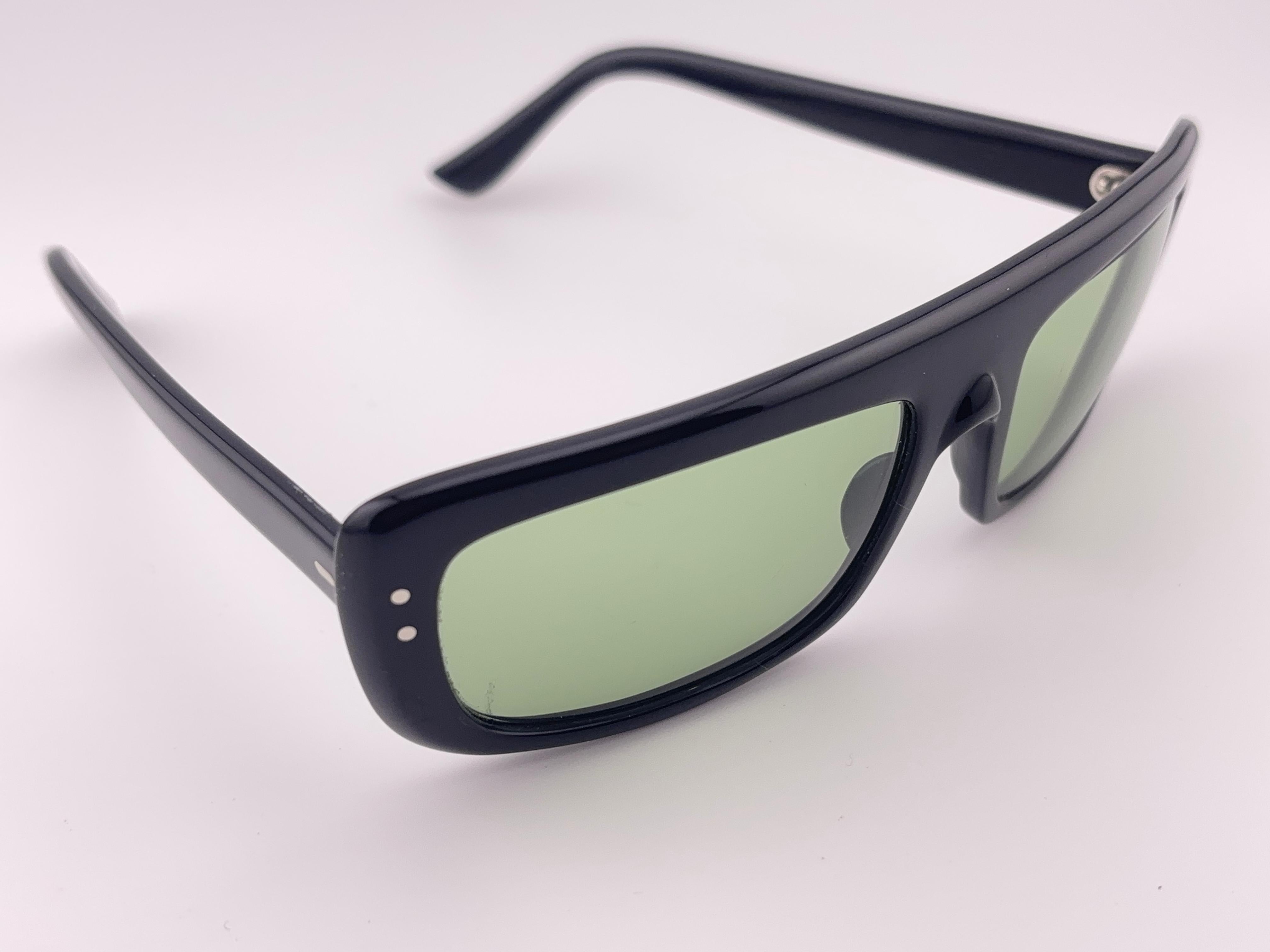 Lunettes de soleil vintage Servin noir à large monture Midcentury 1960's en vente 2