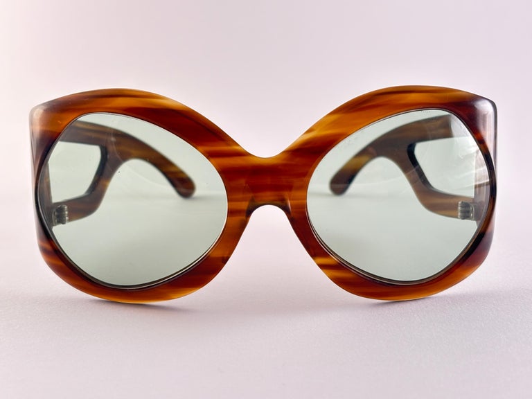 Vintage Servin Oversized Tortoise 1970 display picture 1