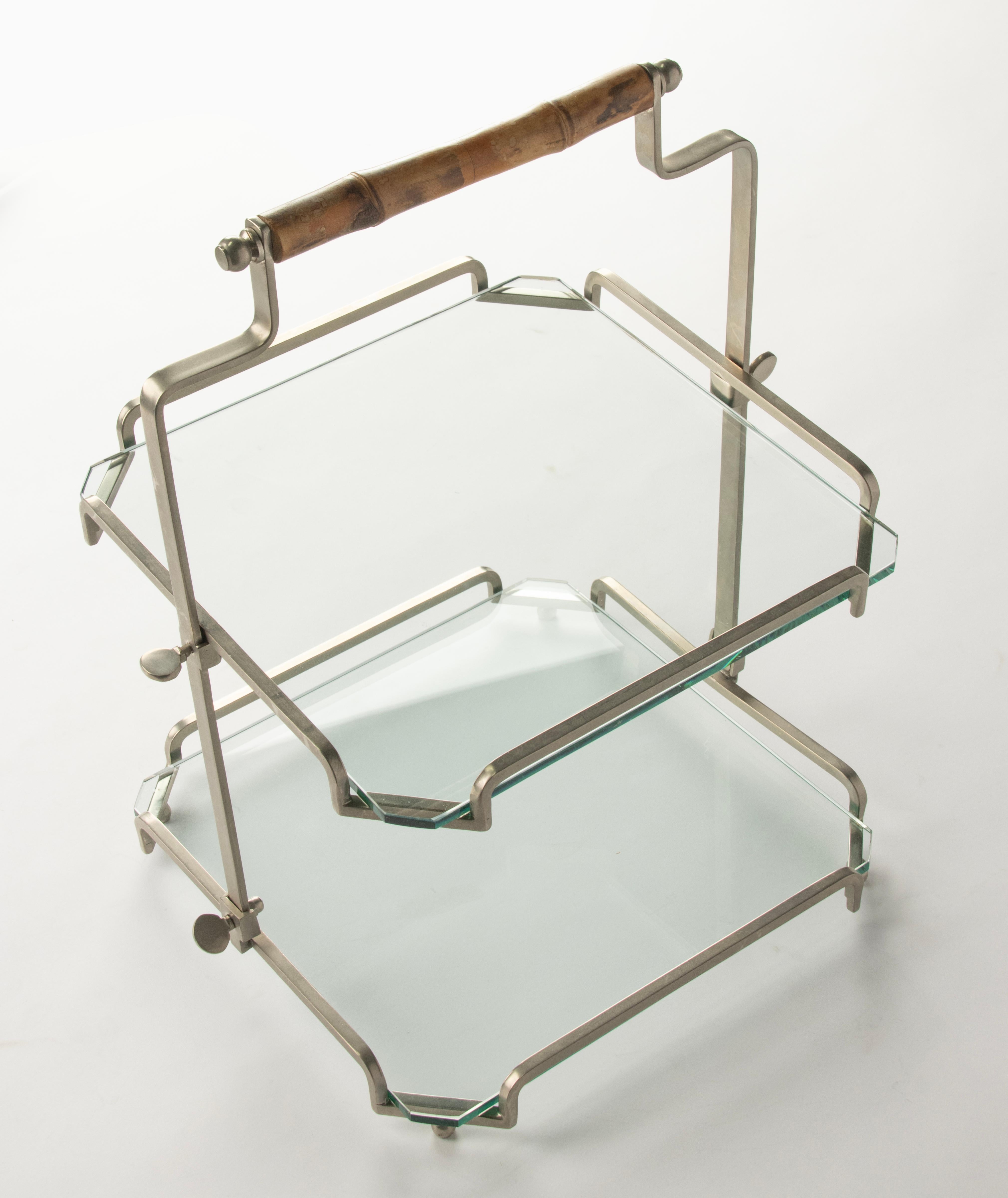 Vintage Servierständer - Zweistöckig - Metall und Glas - Bambusgriff im Angebot 7